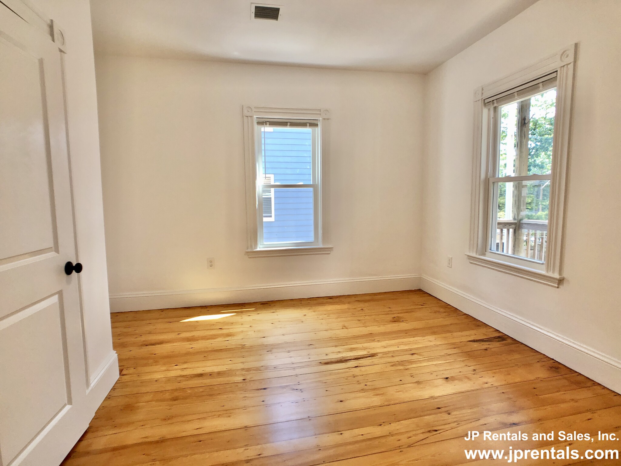 39 Goldsmith St, Jamaica Plain