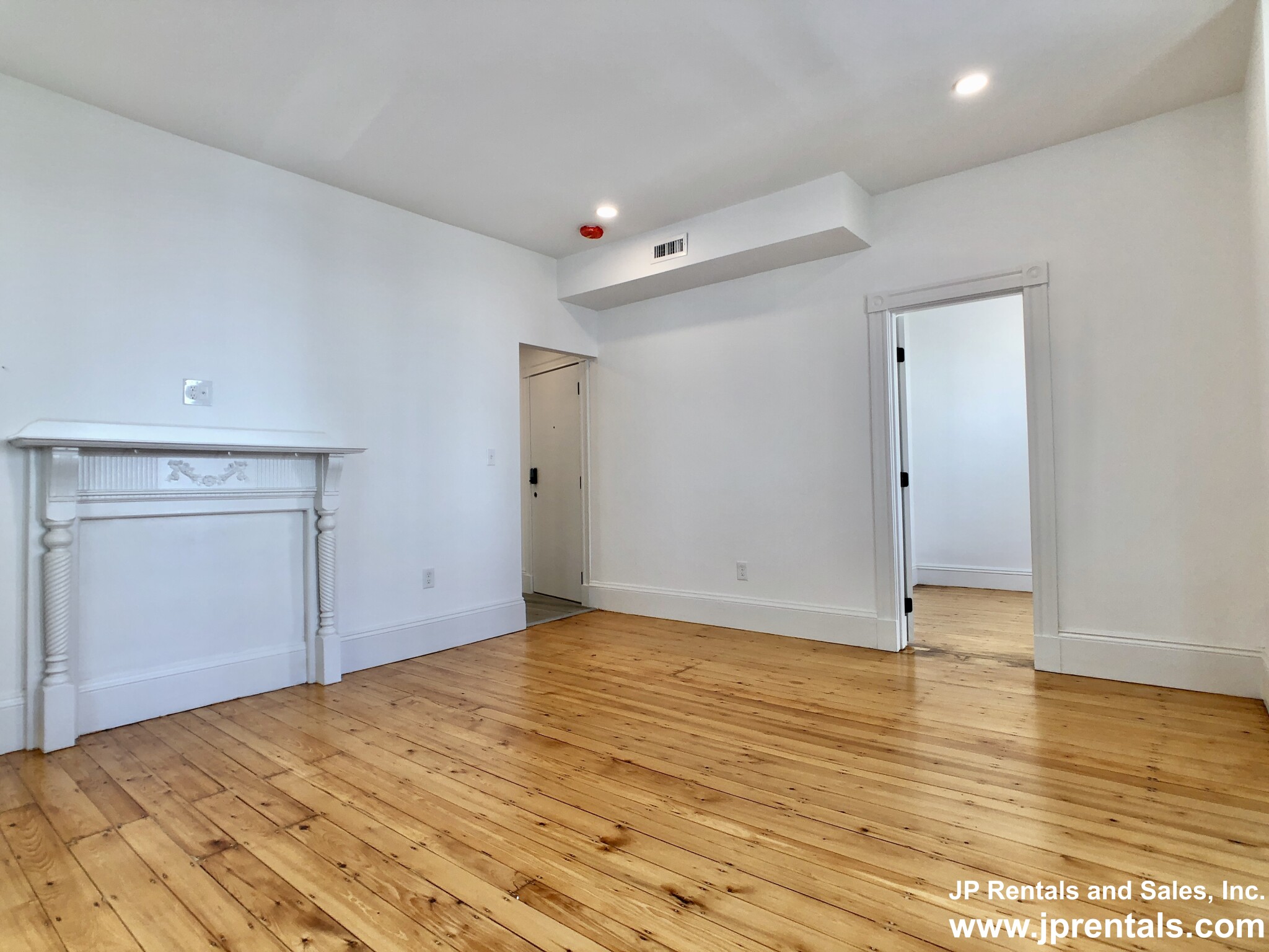 39 Goldsmith St, Jamaica Plain