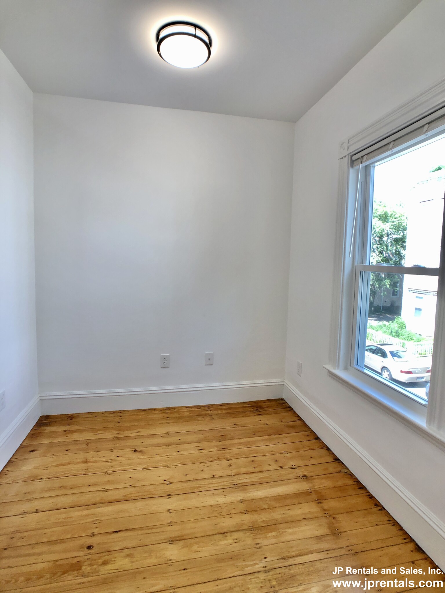 39 Goldsmith St, Jamaica Plain