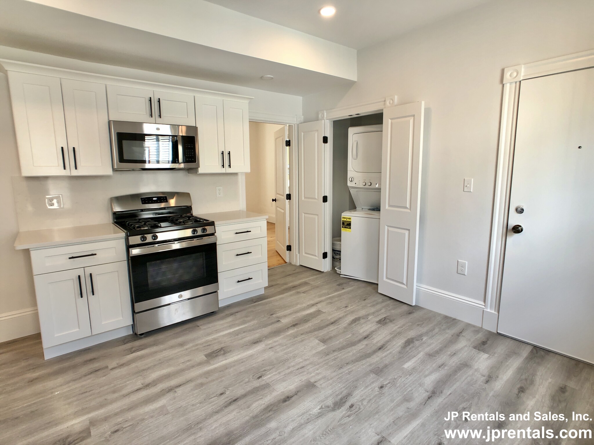 39 Goldsmith St, Jamaica Plain