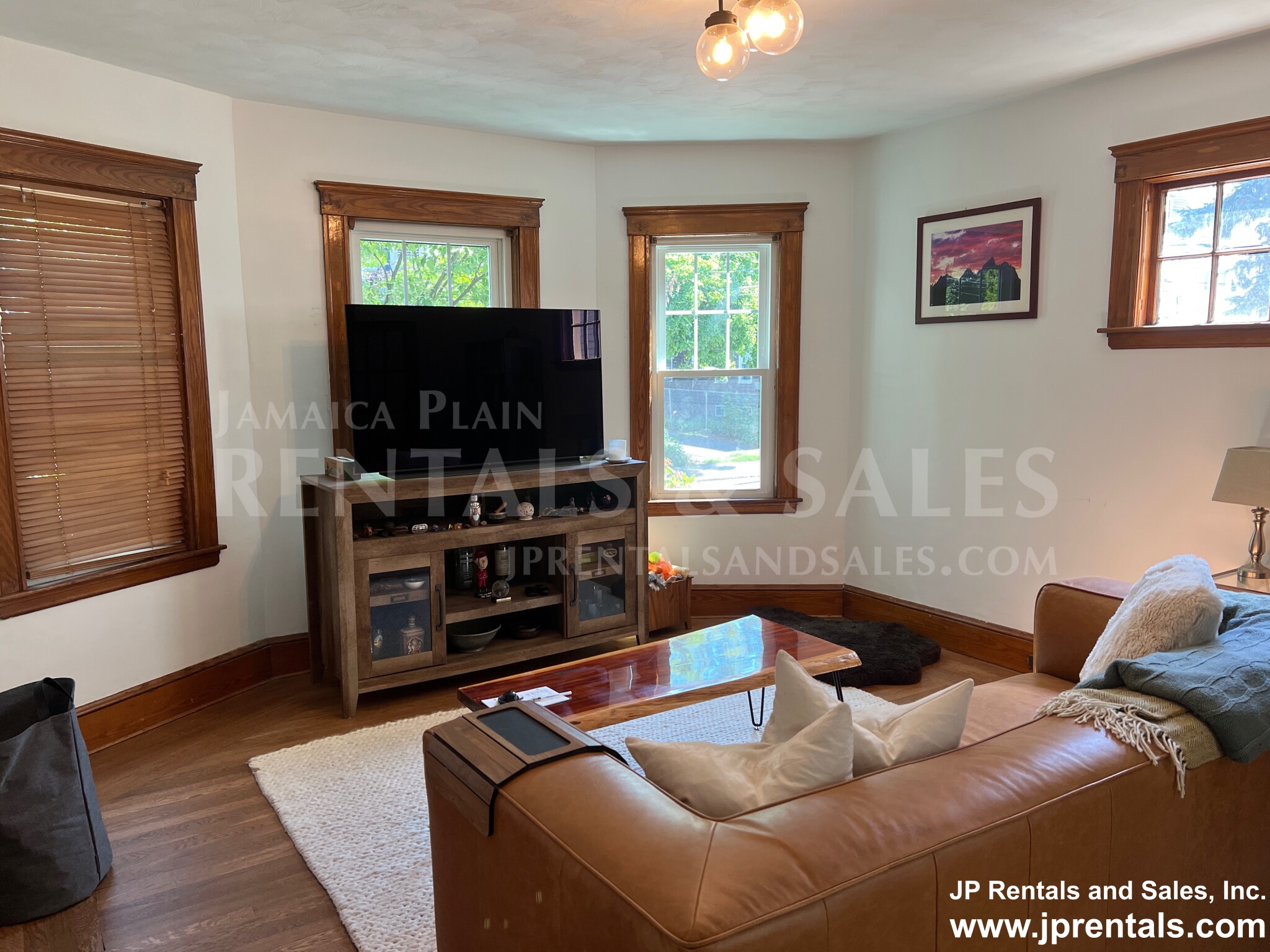 97 Rossmore Rd, Jamaica Plain