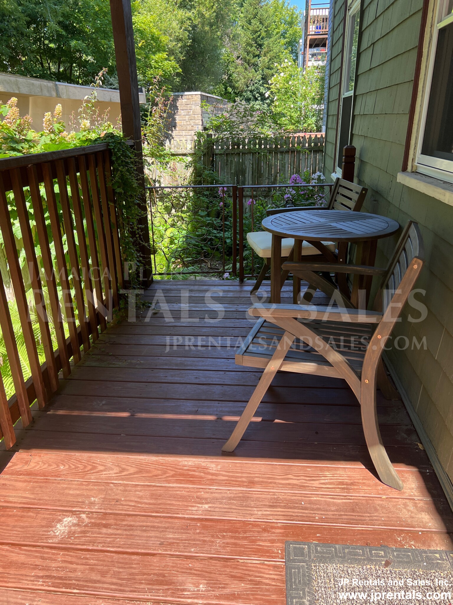 97 Rossmore Rd, Jamaica Plain