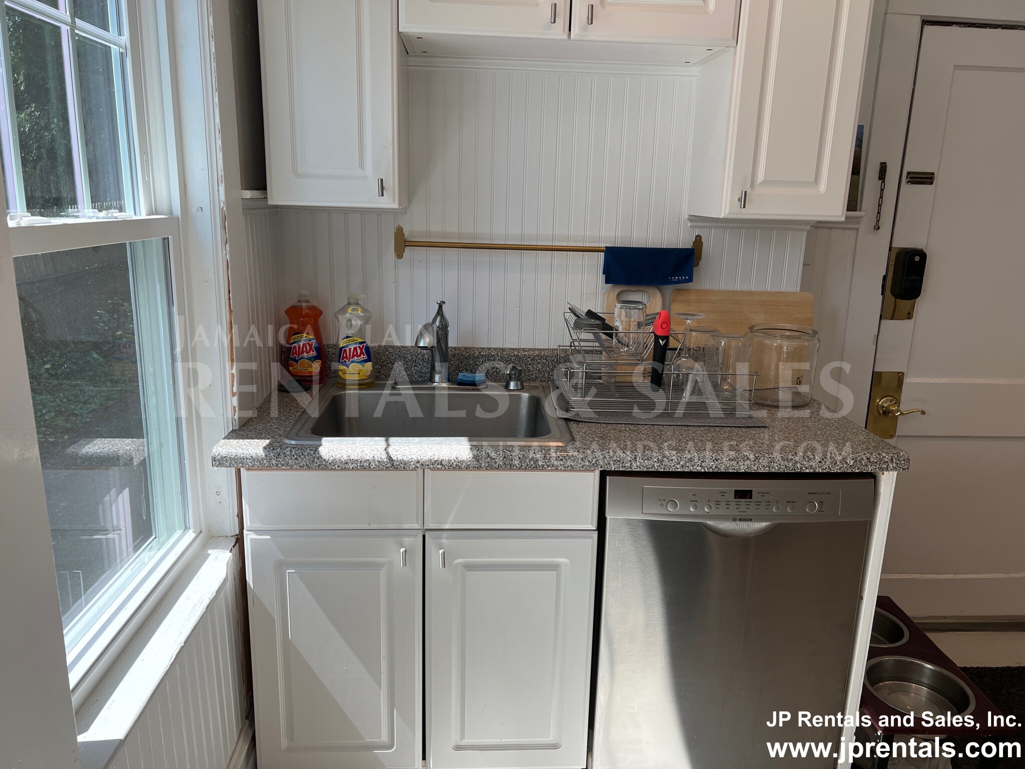 97 Rossmore Rd, Jamaica Plain