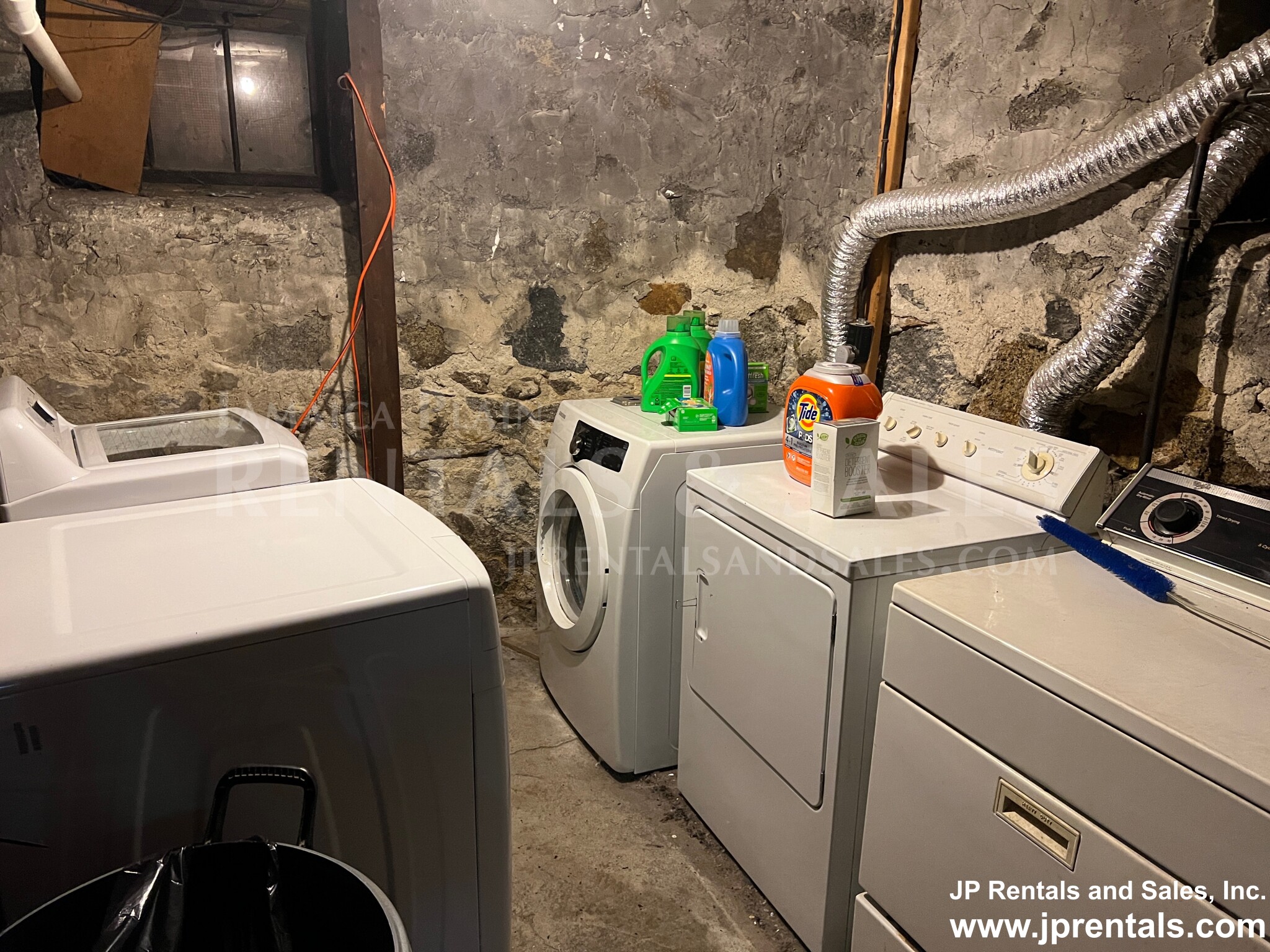 97 Rossmore Rd, Jamaica Plain