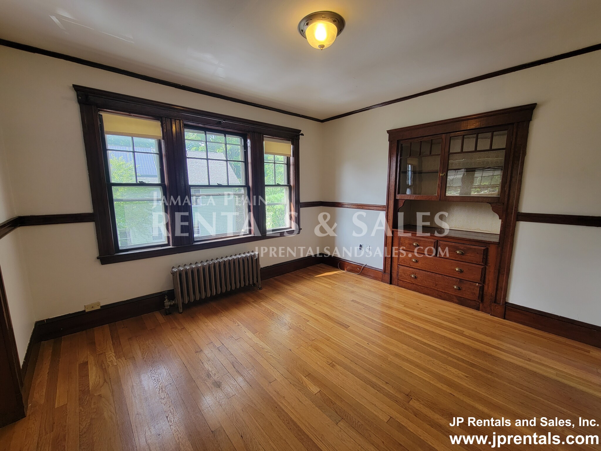 108 Bourne St, Jamaica Plain