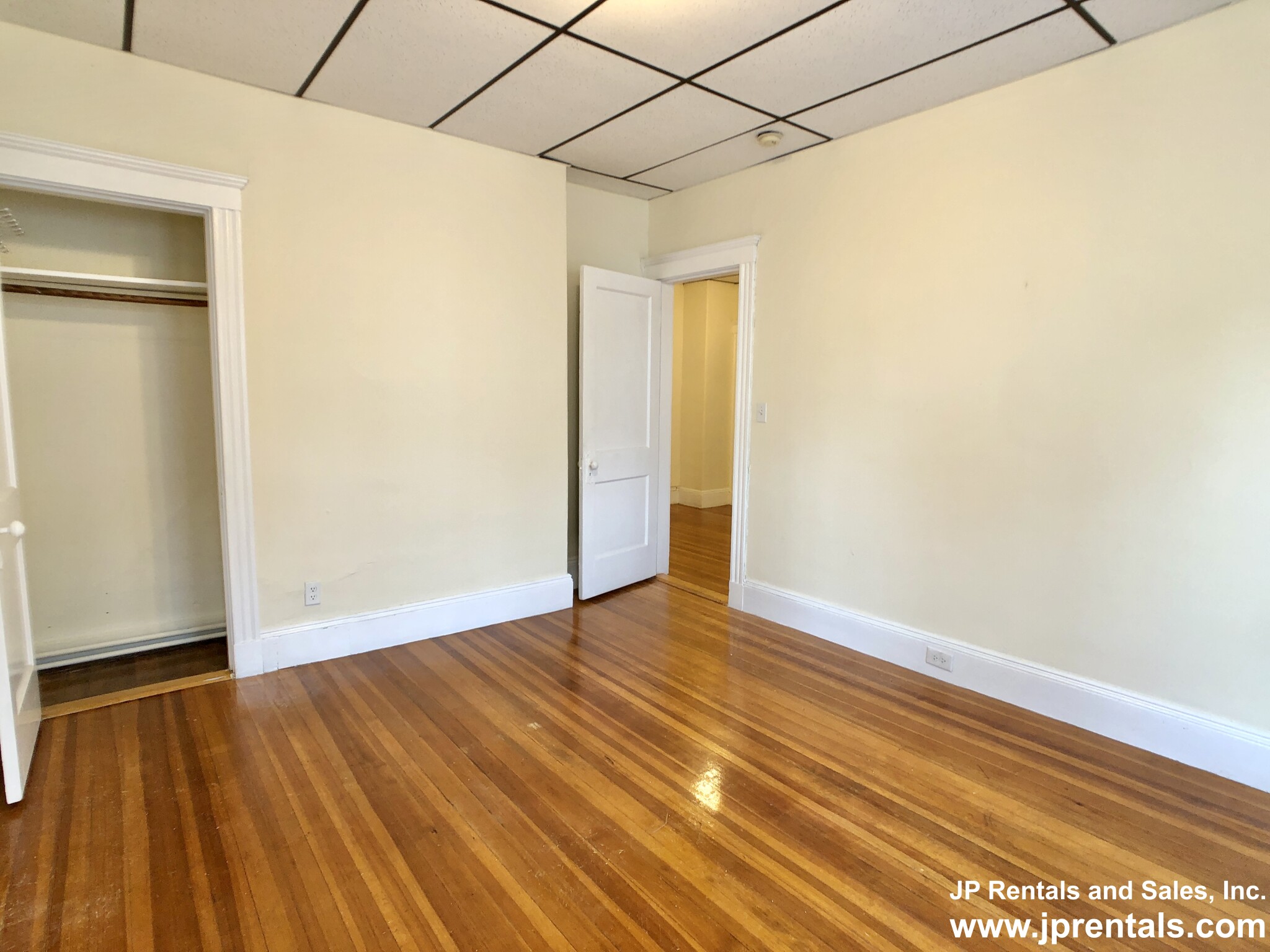 64 Parkton Rd, Jamaica Plain