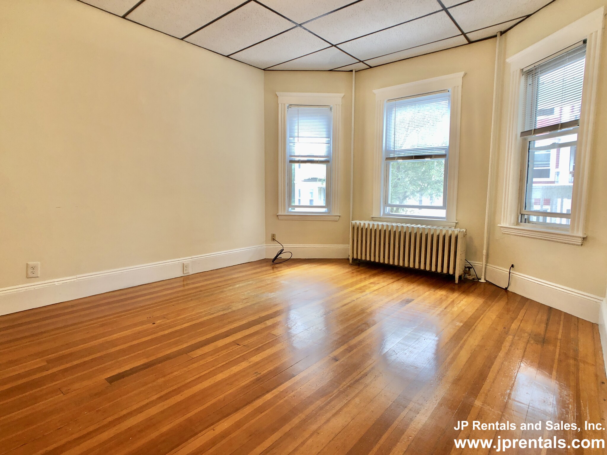 64 Parkton Rd, Jamaica Plain