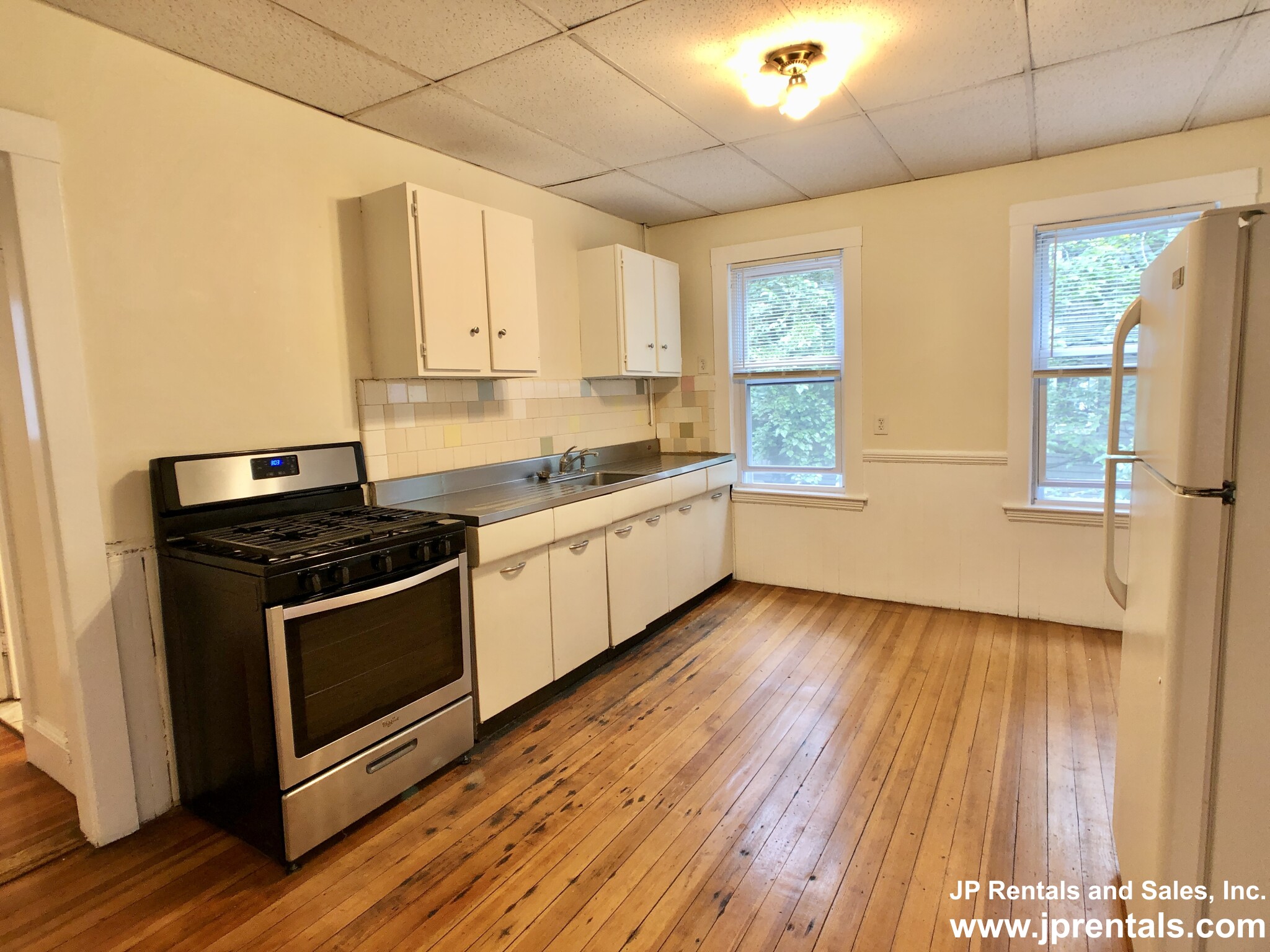 64 Parkton Rd, Jamaica Plain