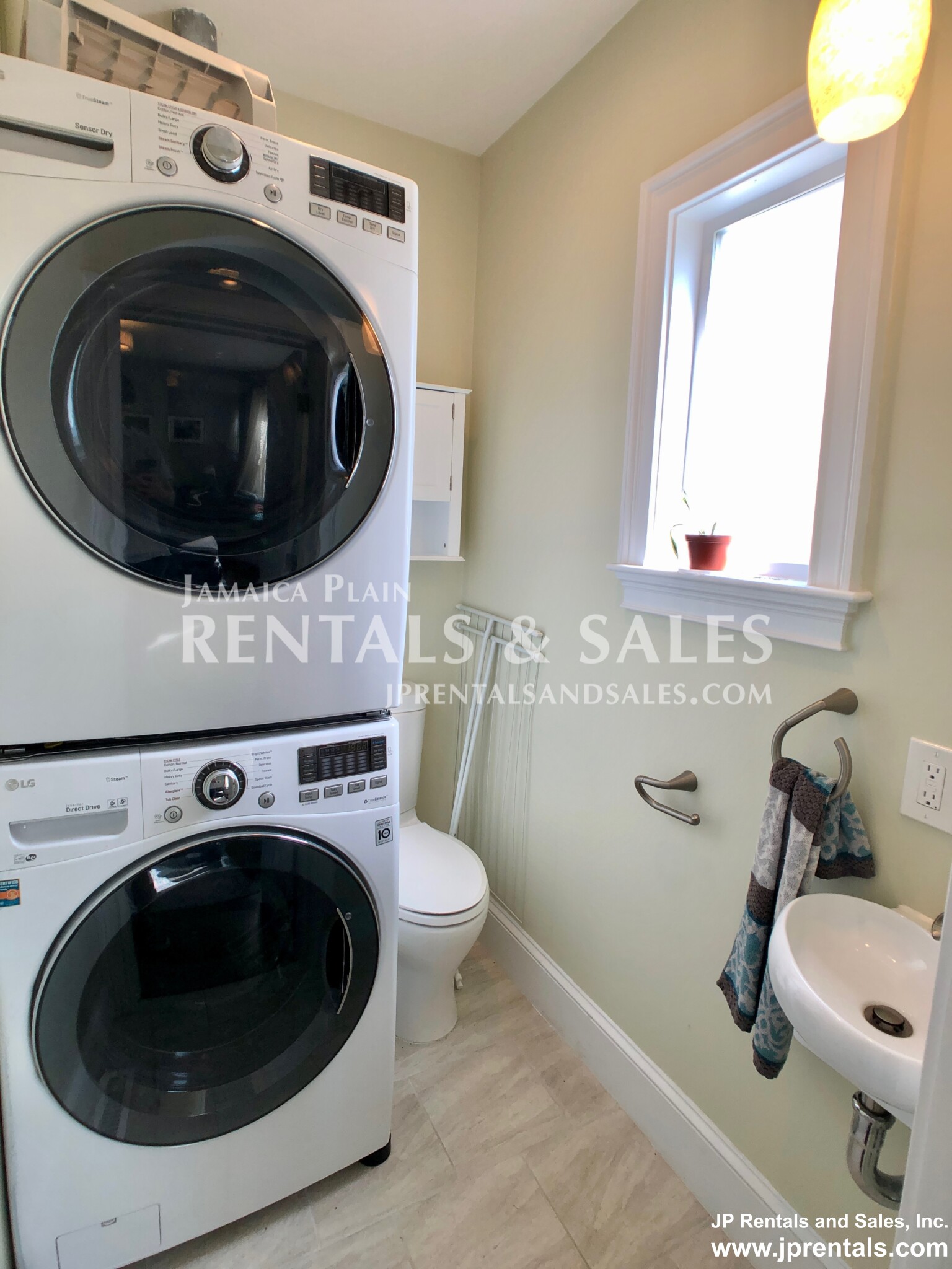 53 Wenham St, Jamaica Plain