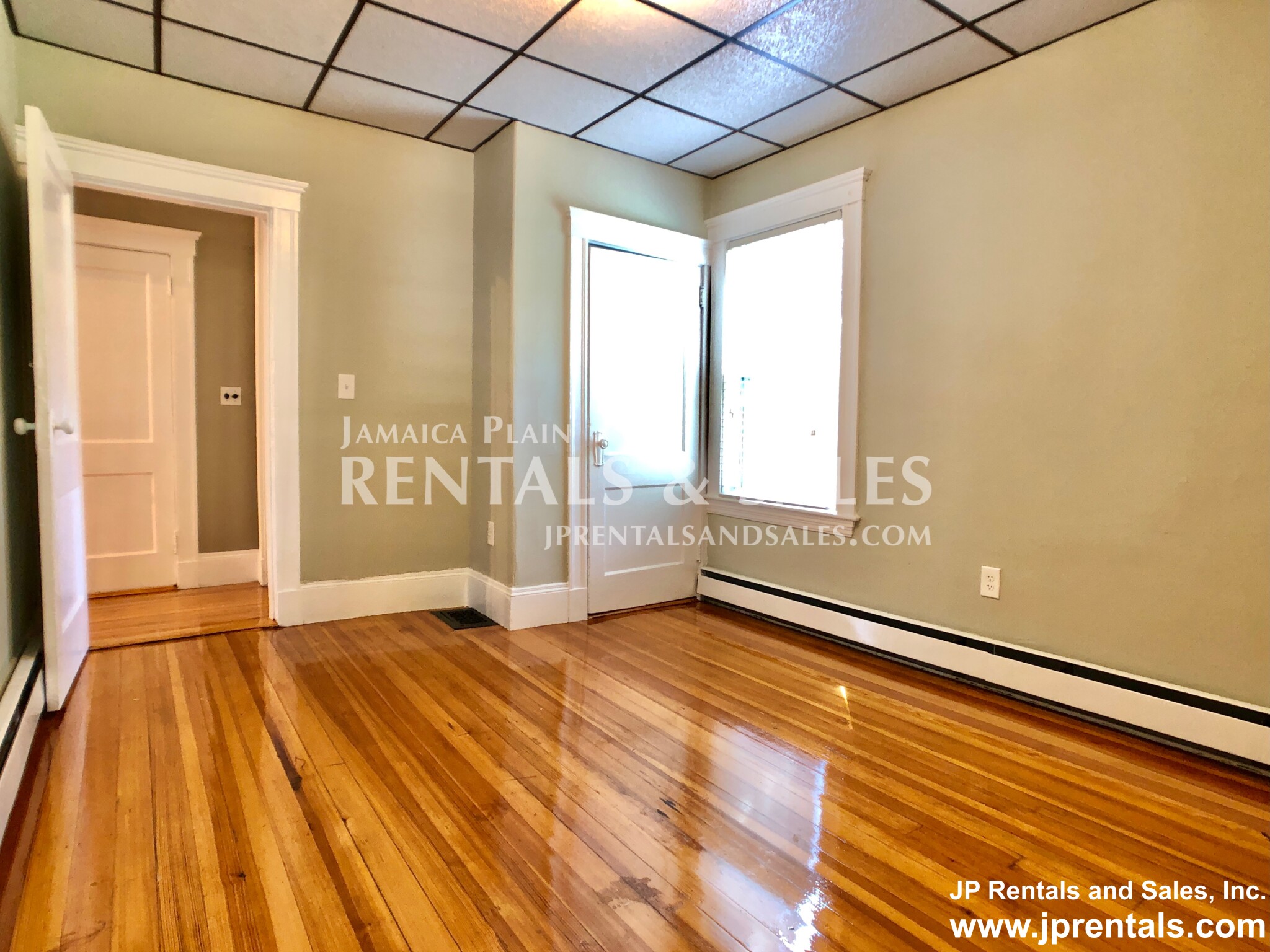 44 Parkton Rd, Jamaica Plain