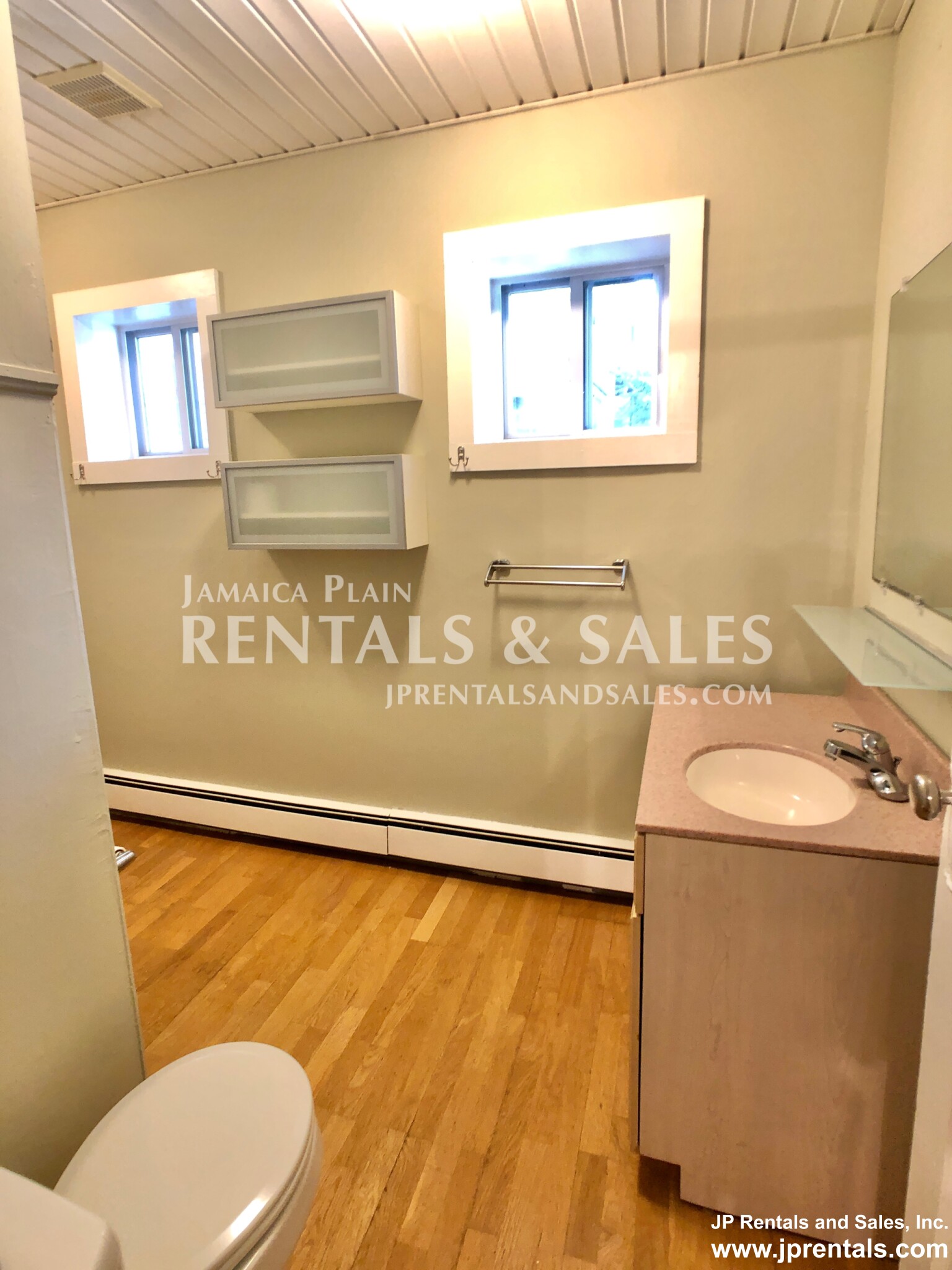 44 Parkton Rd, Jamaica Plain