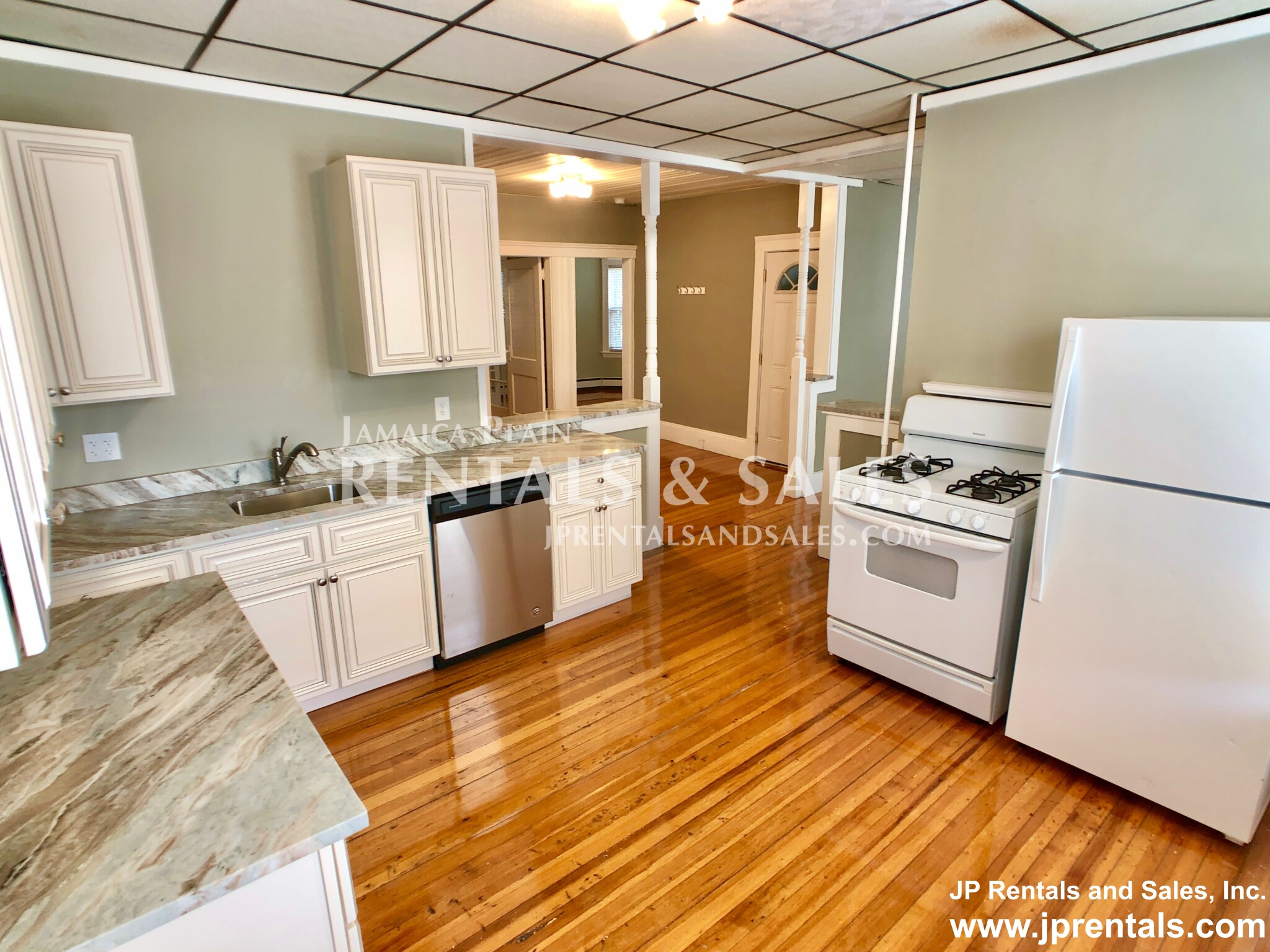 44 Parkton Rd, Jamaica Plain