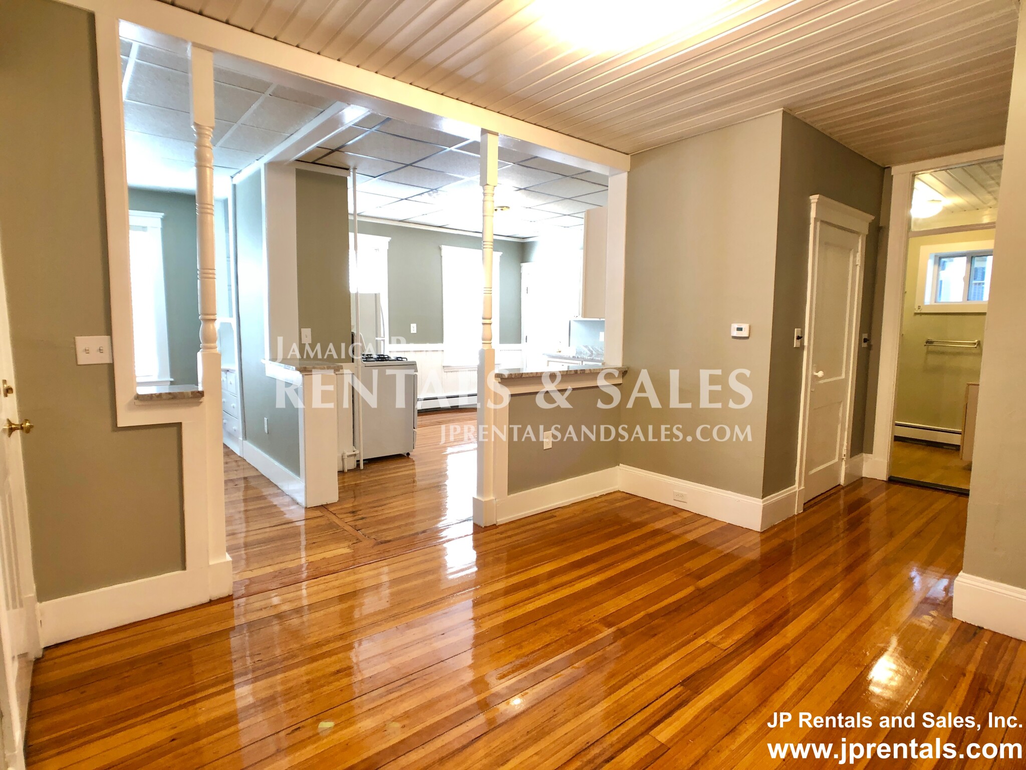 44 Parkton Rd, Jamaica Plain