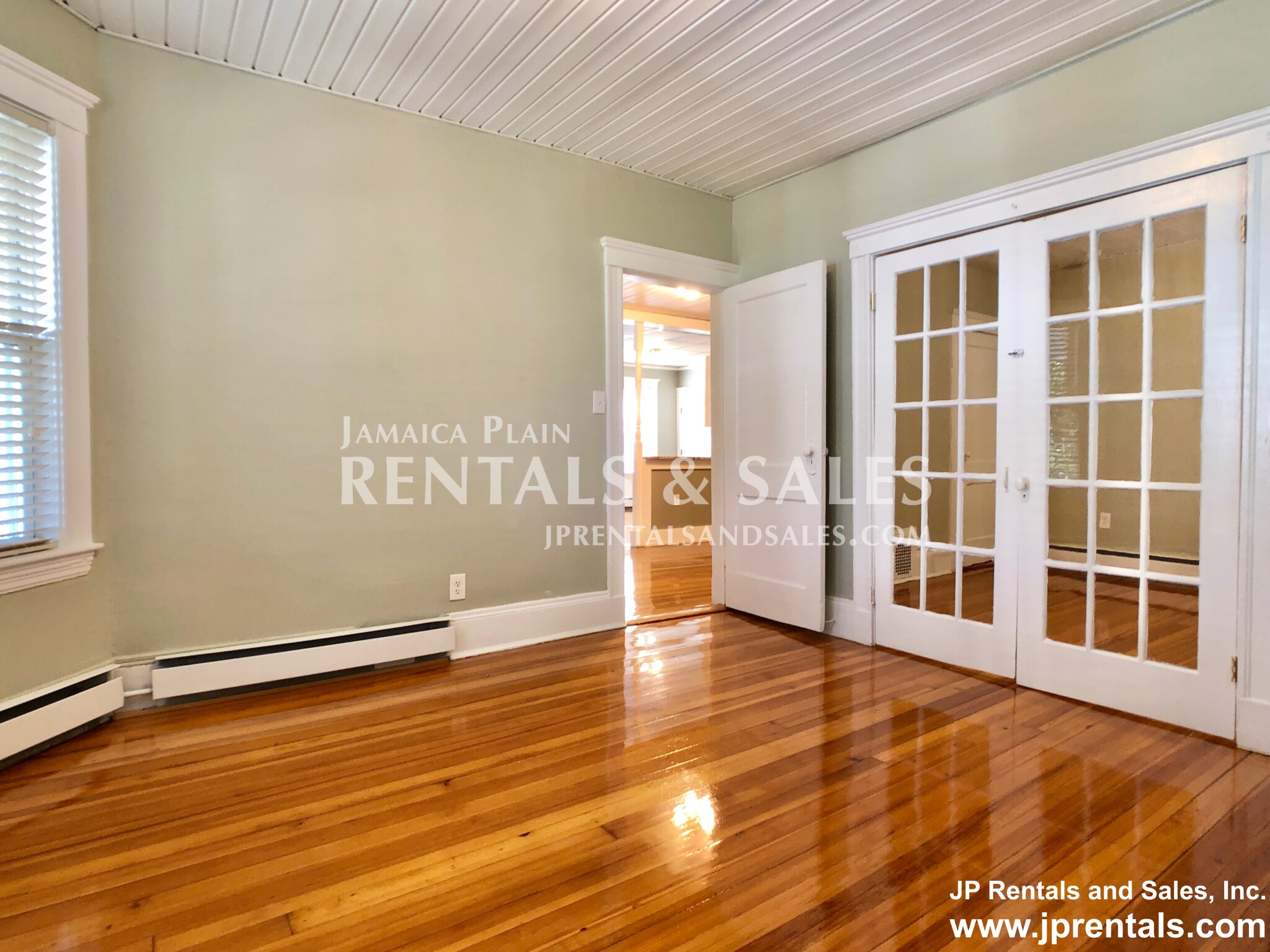 44 Parkton Rd, Jamaica Plain