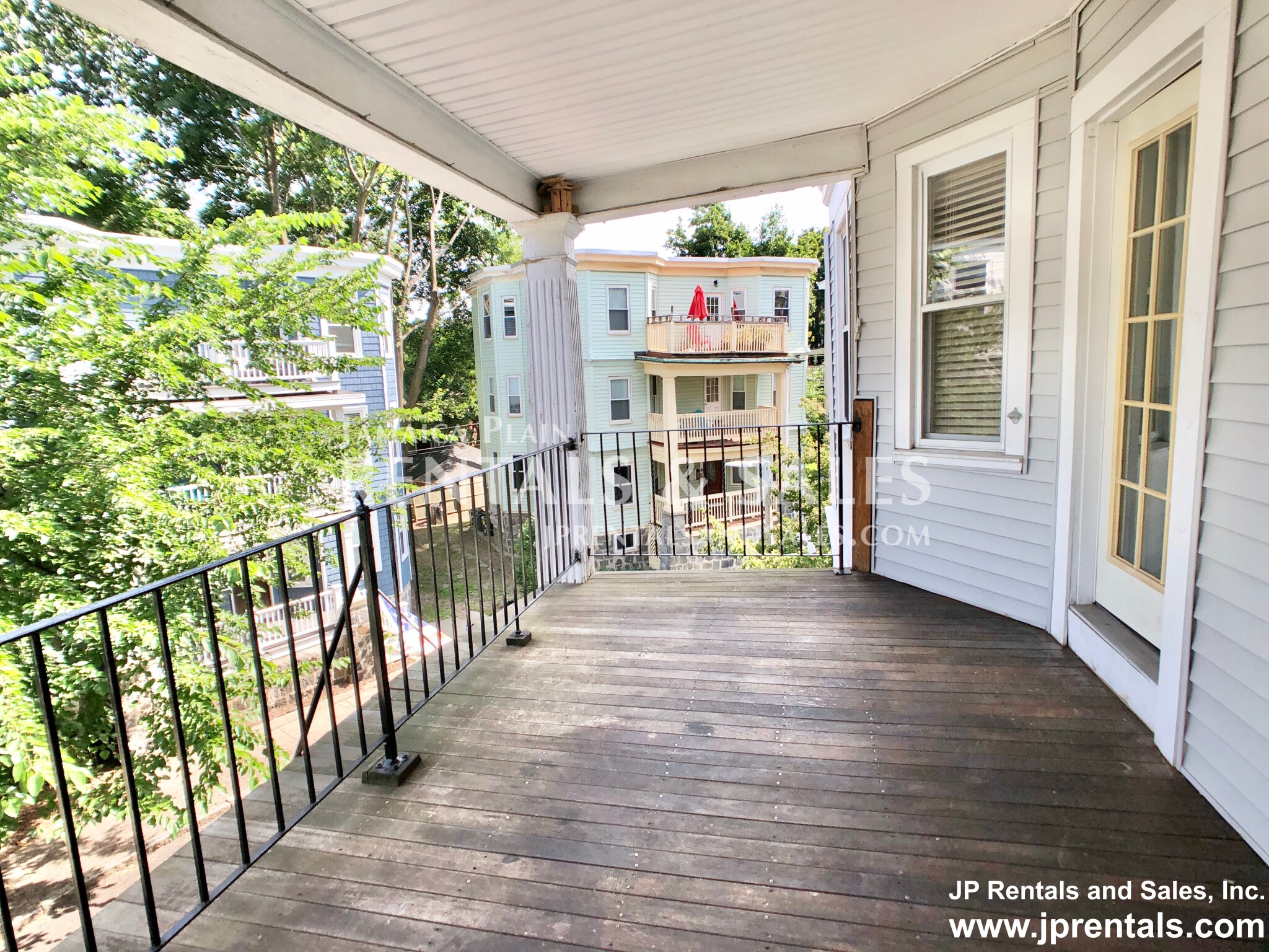 44 Parkton Rd, Jamaica Plain