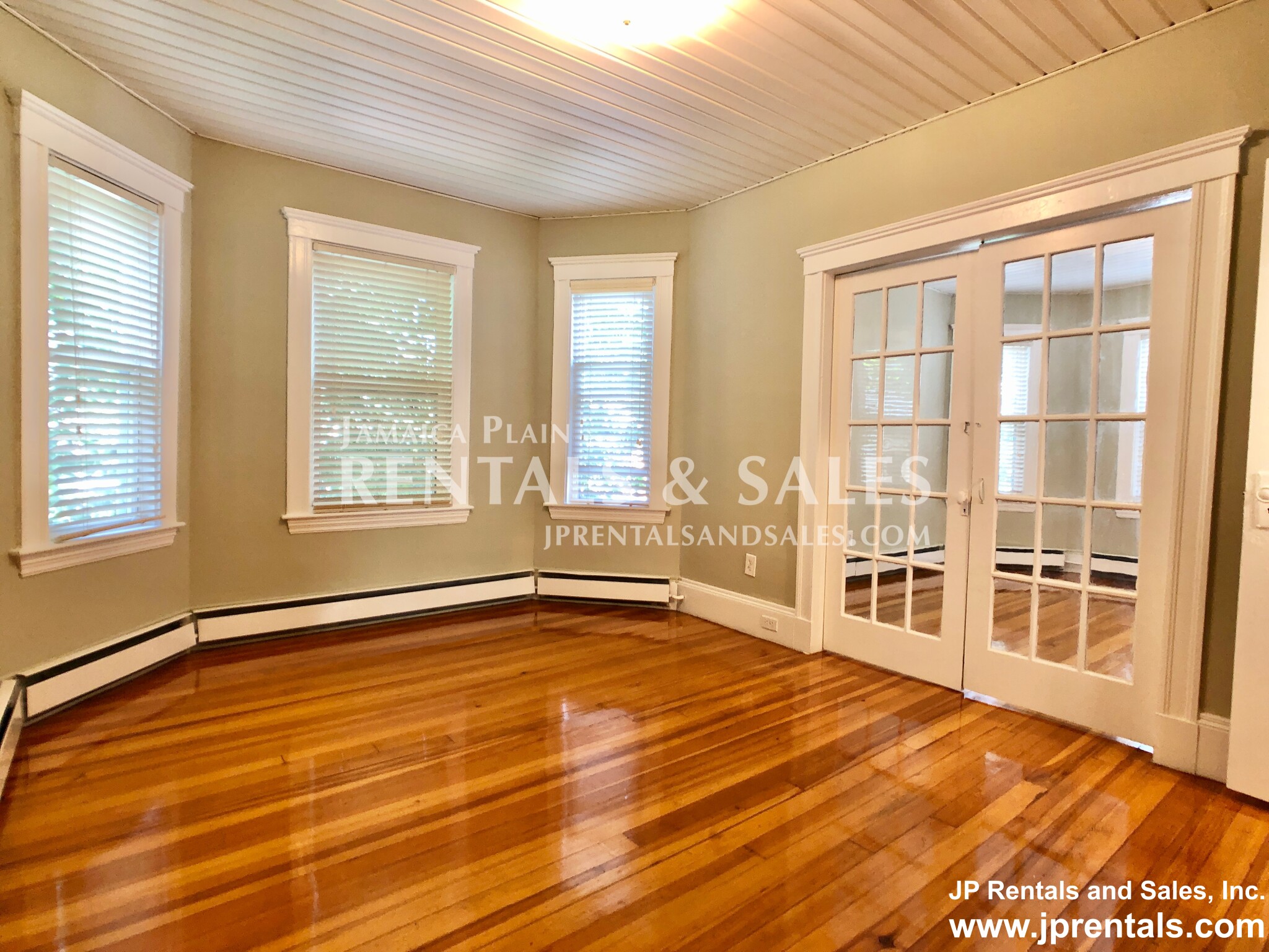 44 Parkton Rd, Jamaica Plain