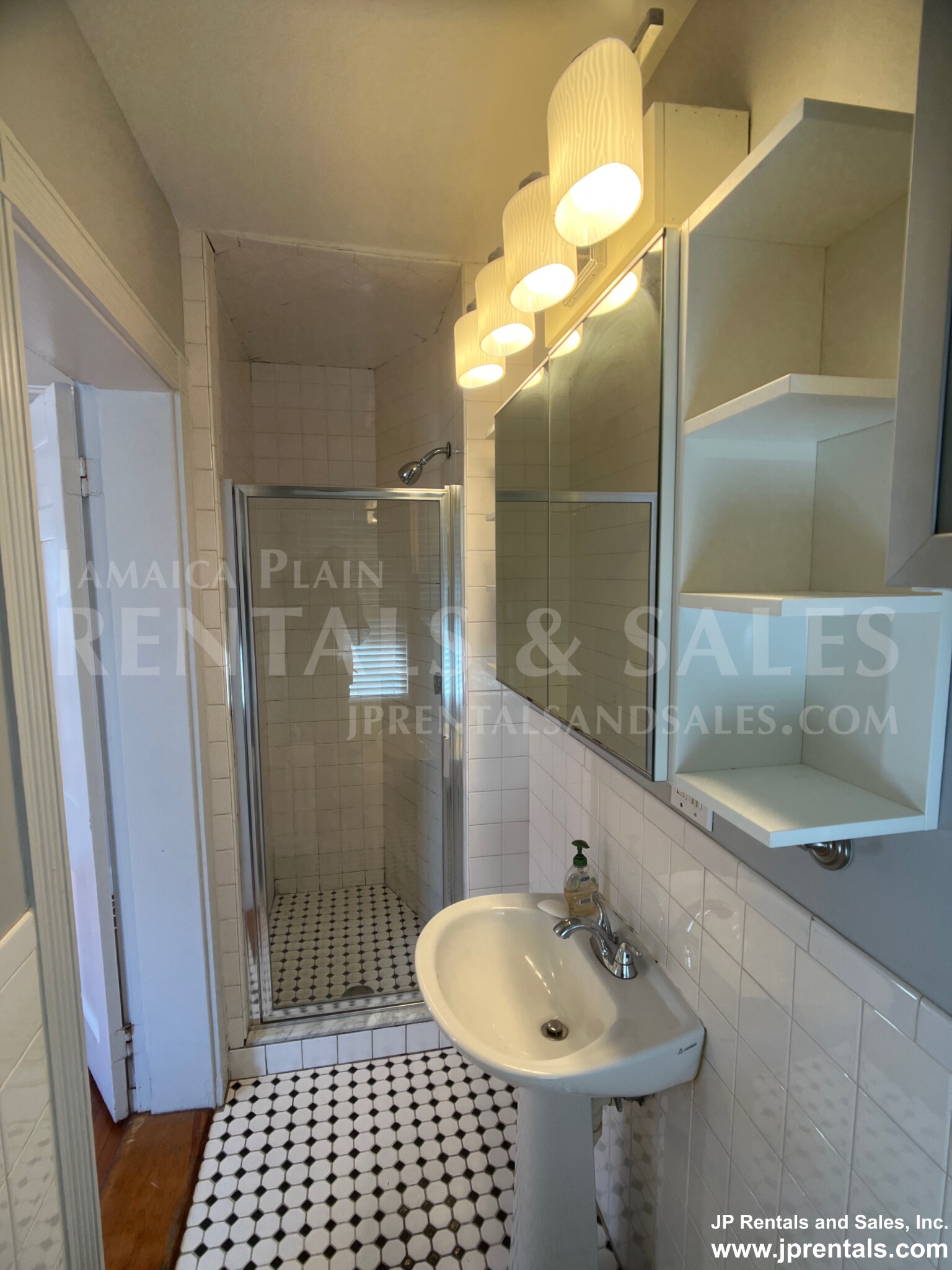 22 Peter Parley Rd, Jamaica Plain