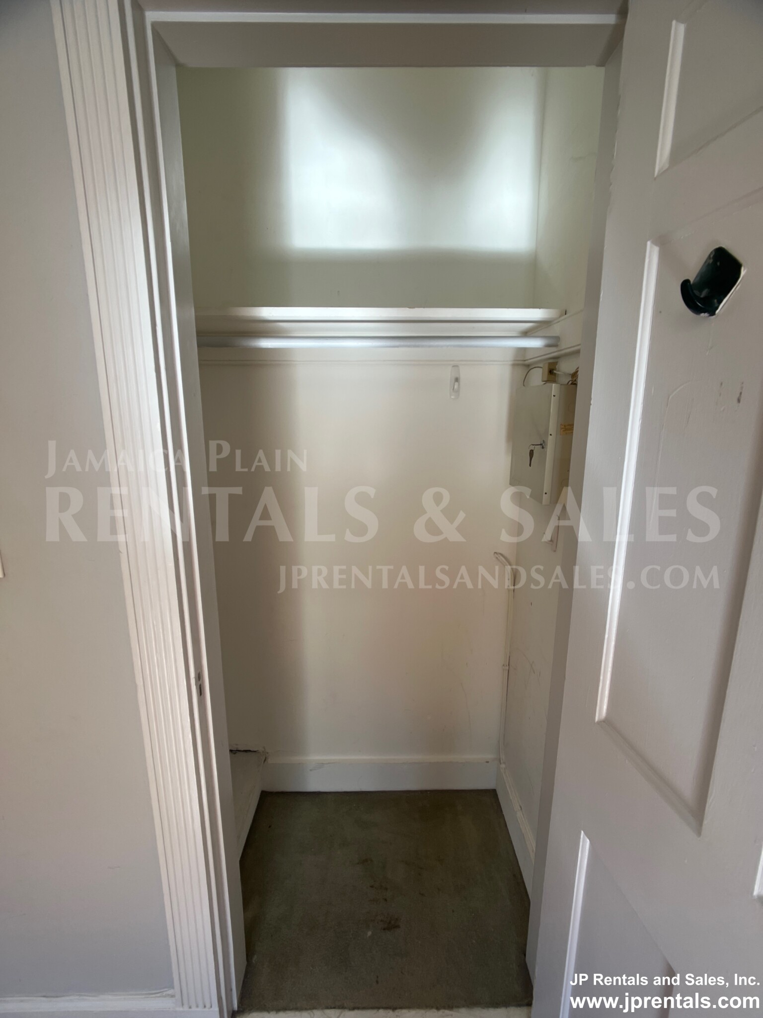 22 Peter Parley Rd, Jamaica Plain