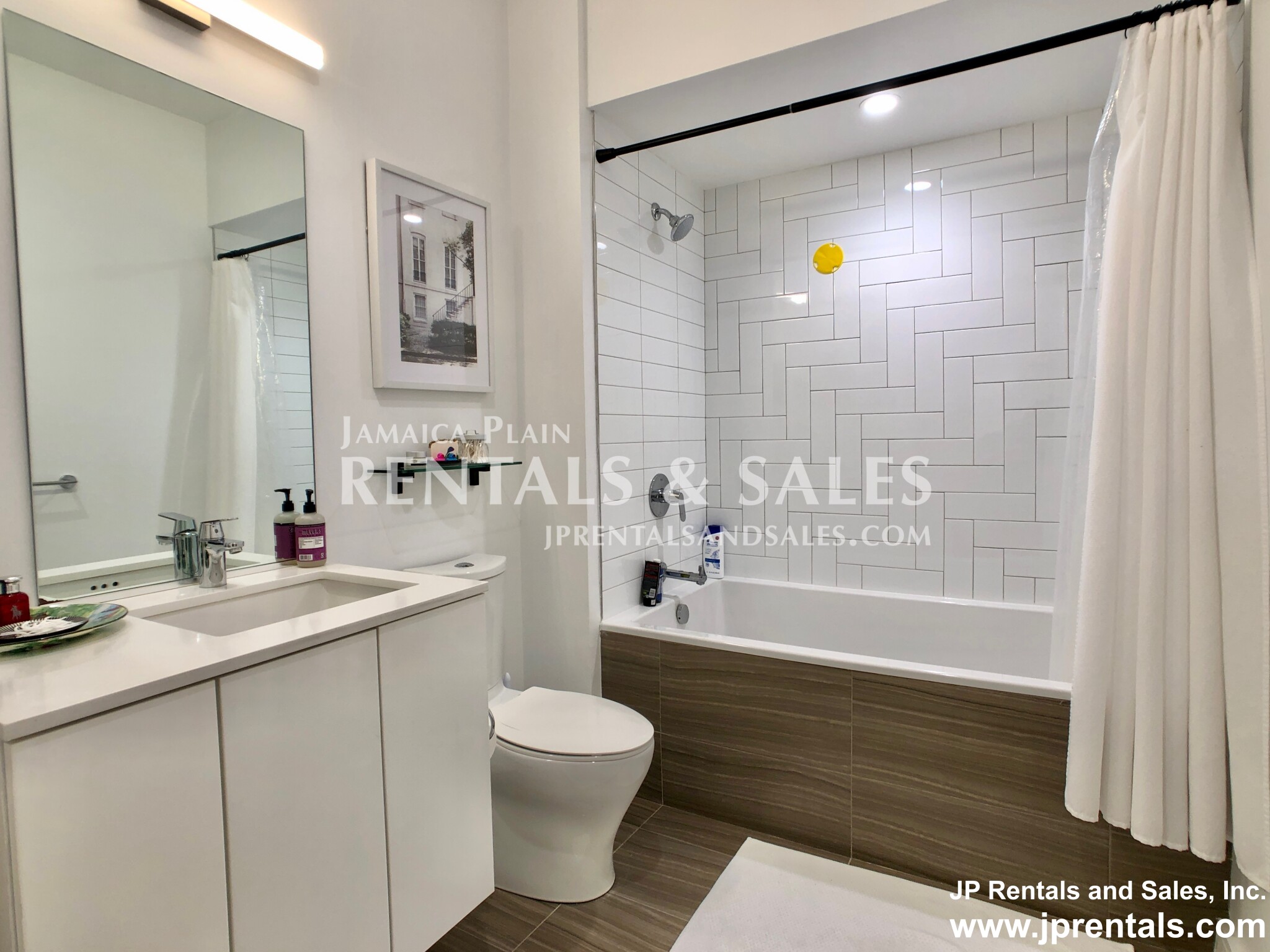 45 Burnett St, Jamaica Plain