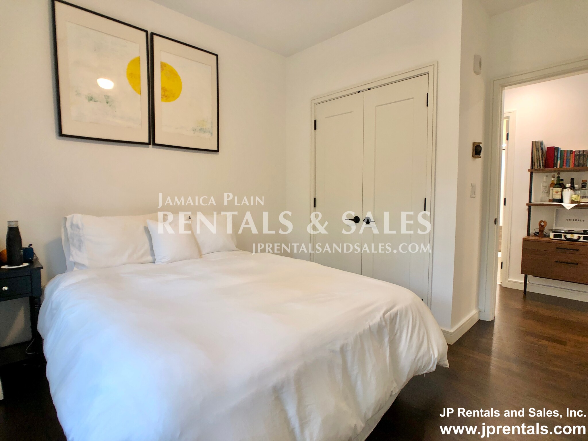 45 Burnett St, Jamaica Plain