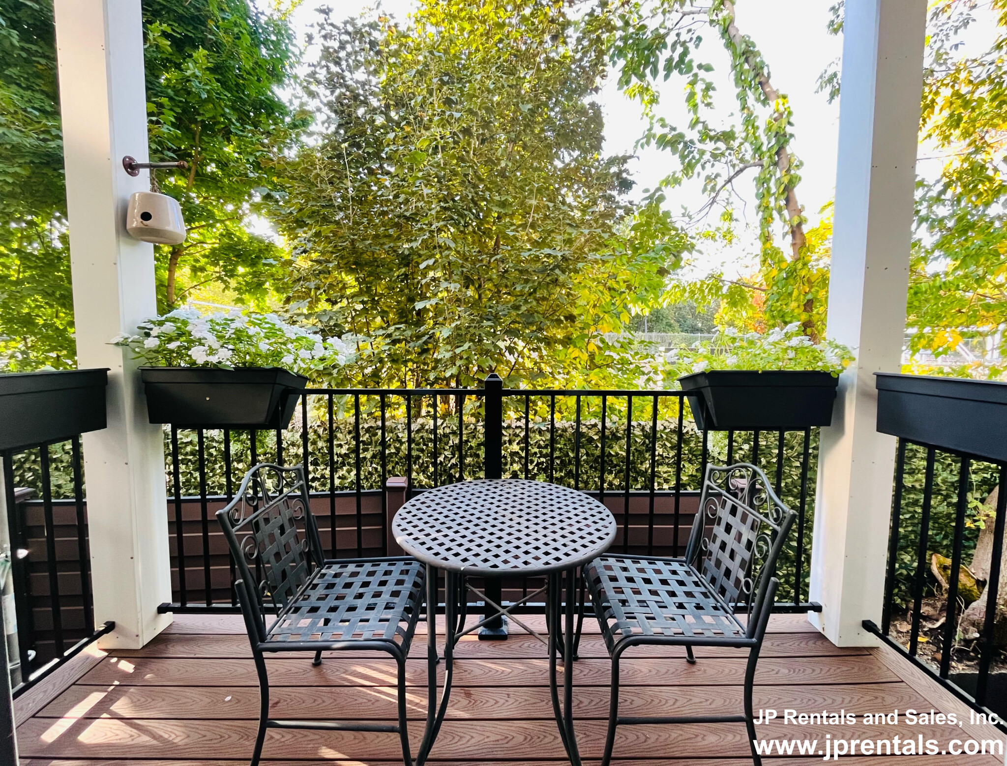 45 Burnett St, Jamaica Plain