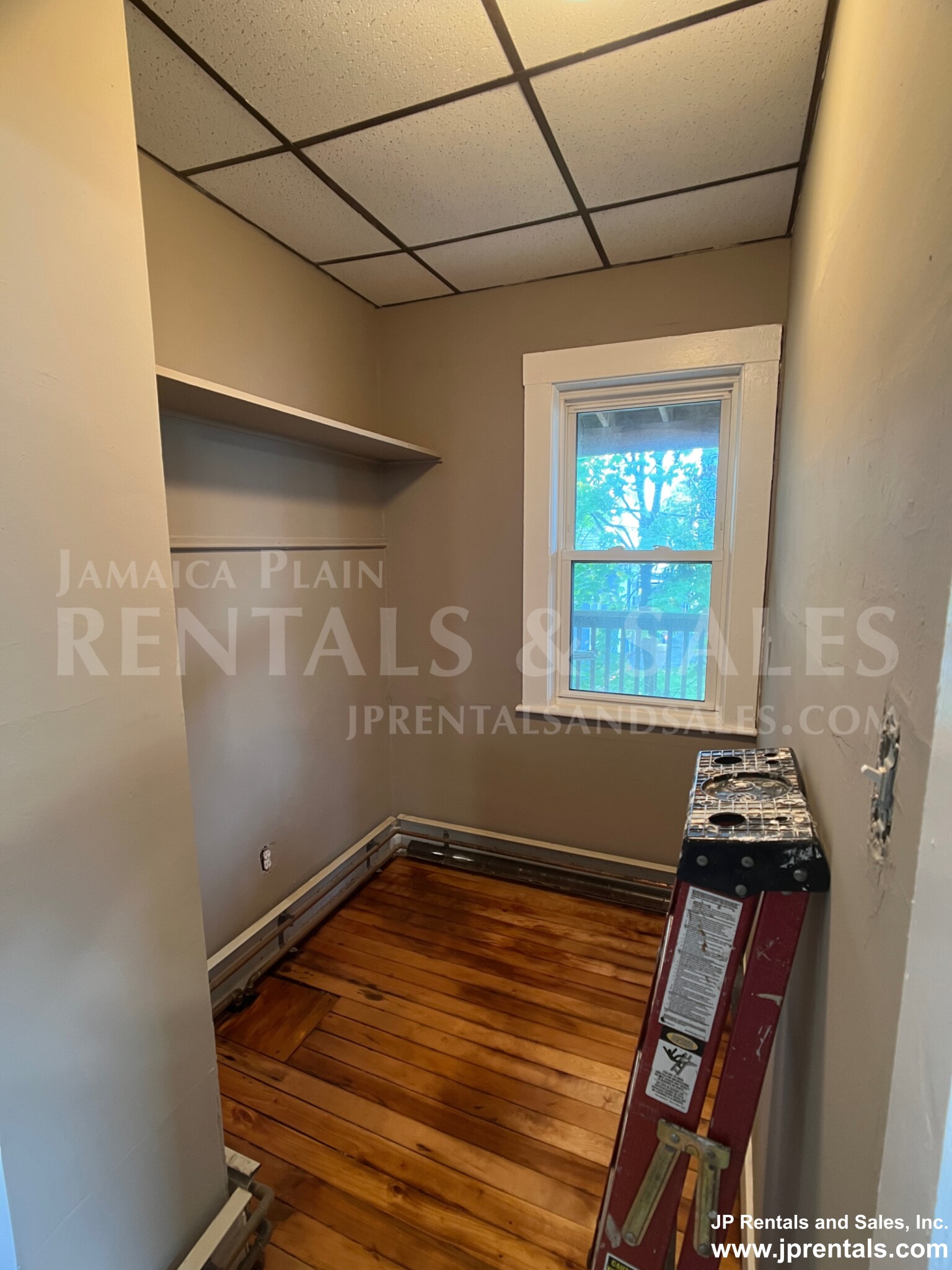 63 Manthorne Rd, West Roxbury