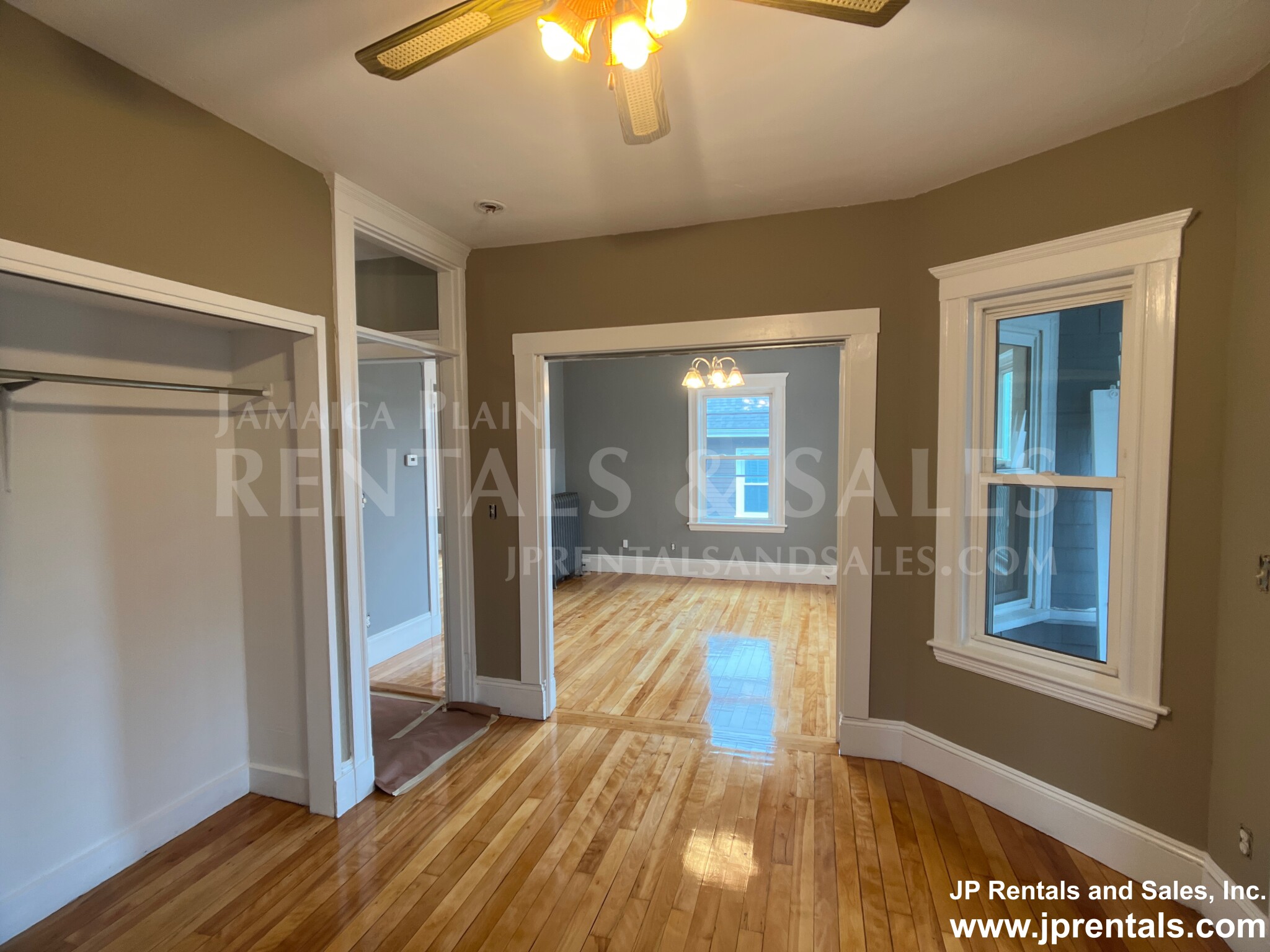 63 Manthorne Rd, West Roxbury