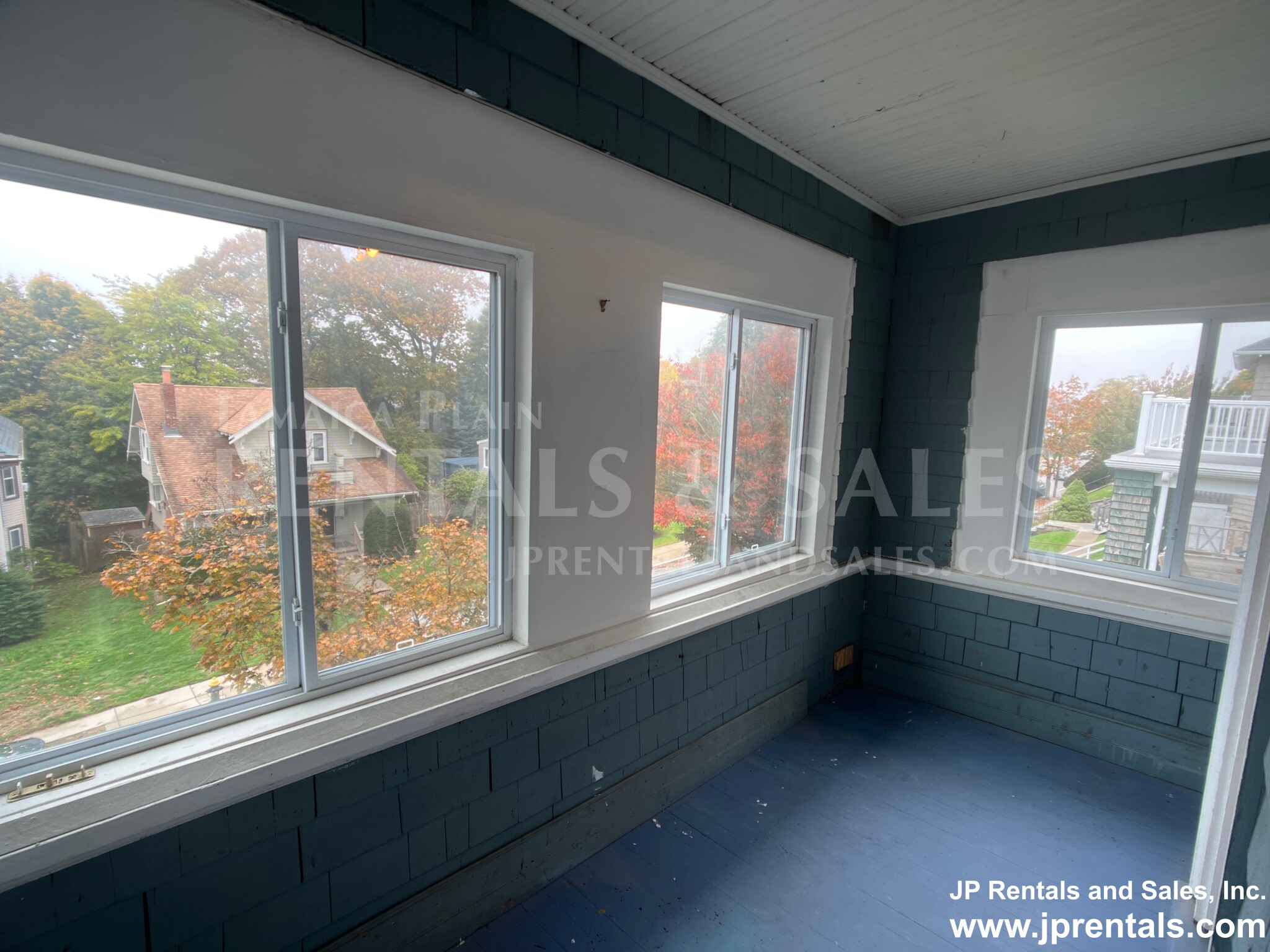 63 Manthorne Rd, West Roxbury