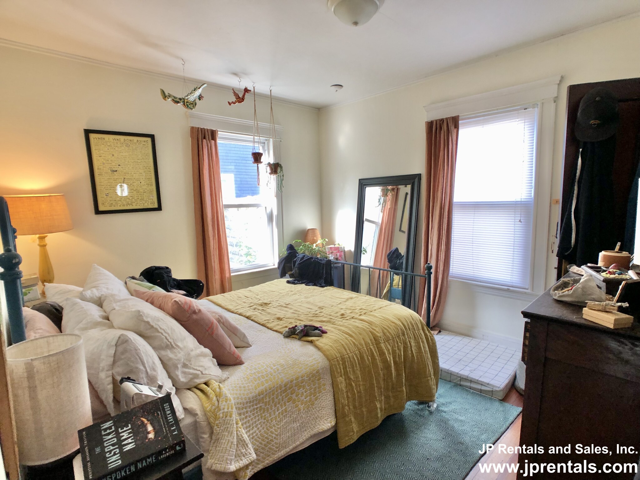 409 Huntington Ave, Jamaica Plain