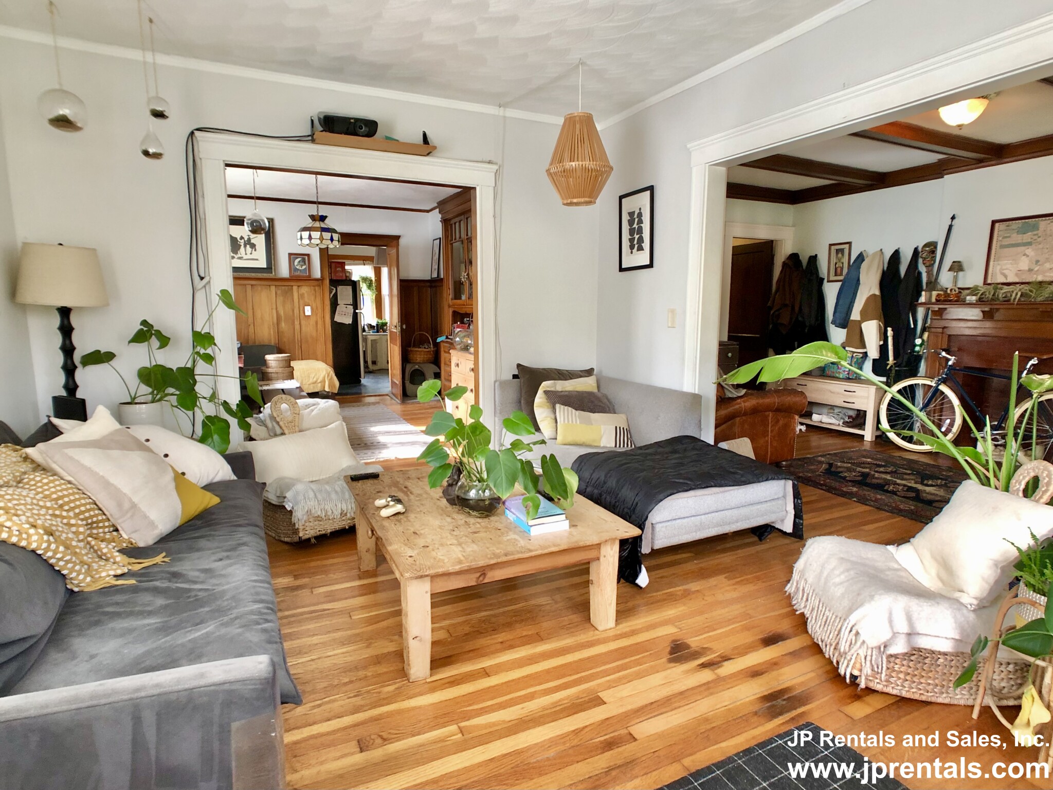 409 Huntington Ave, Jamaica Plain