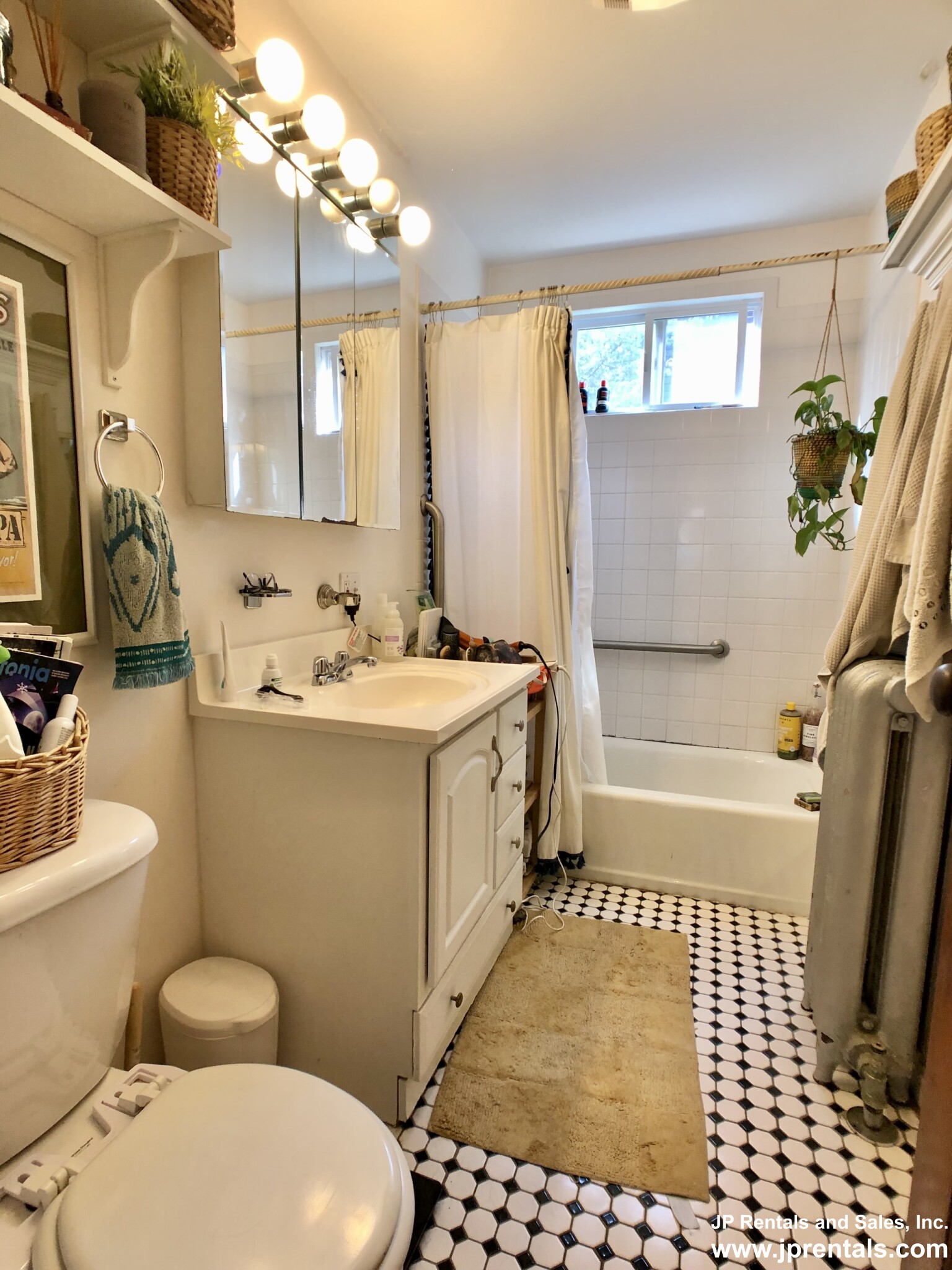 409 Huntington Ave, Jamaica Plain