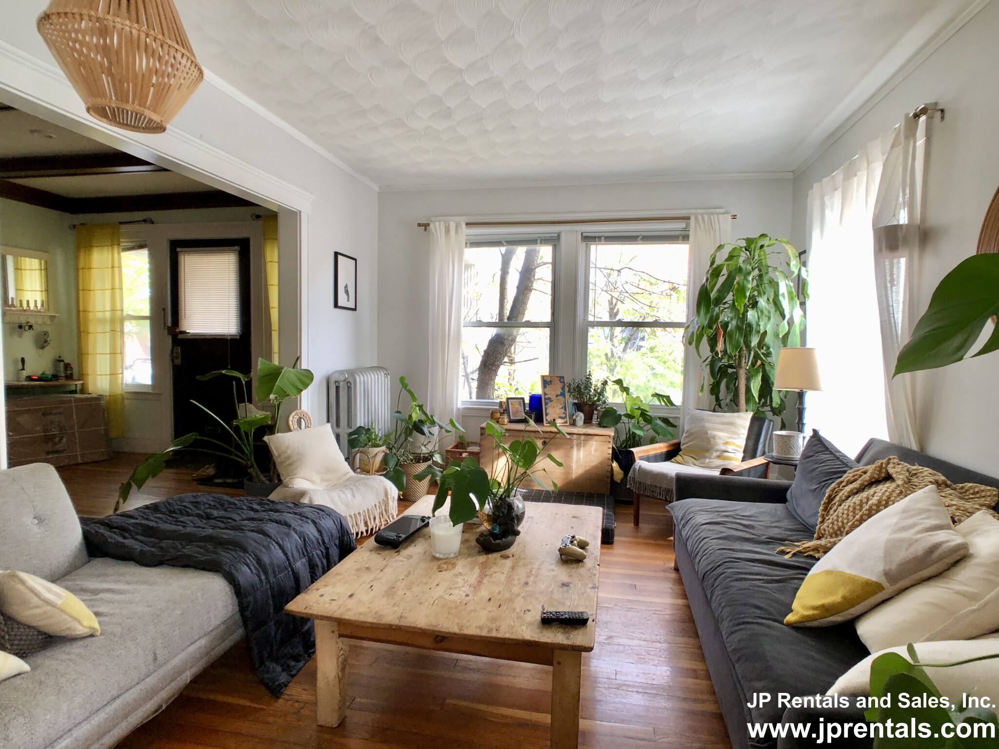 409 Huntington Ave, Jamaica Plain