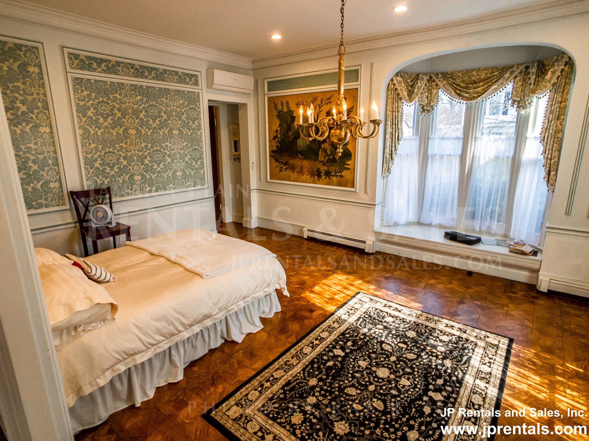 61 Pond St, Jamaica Plain