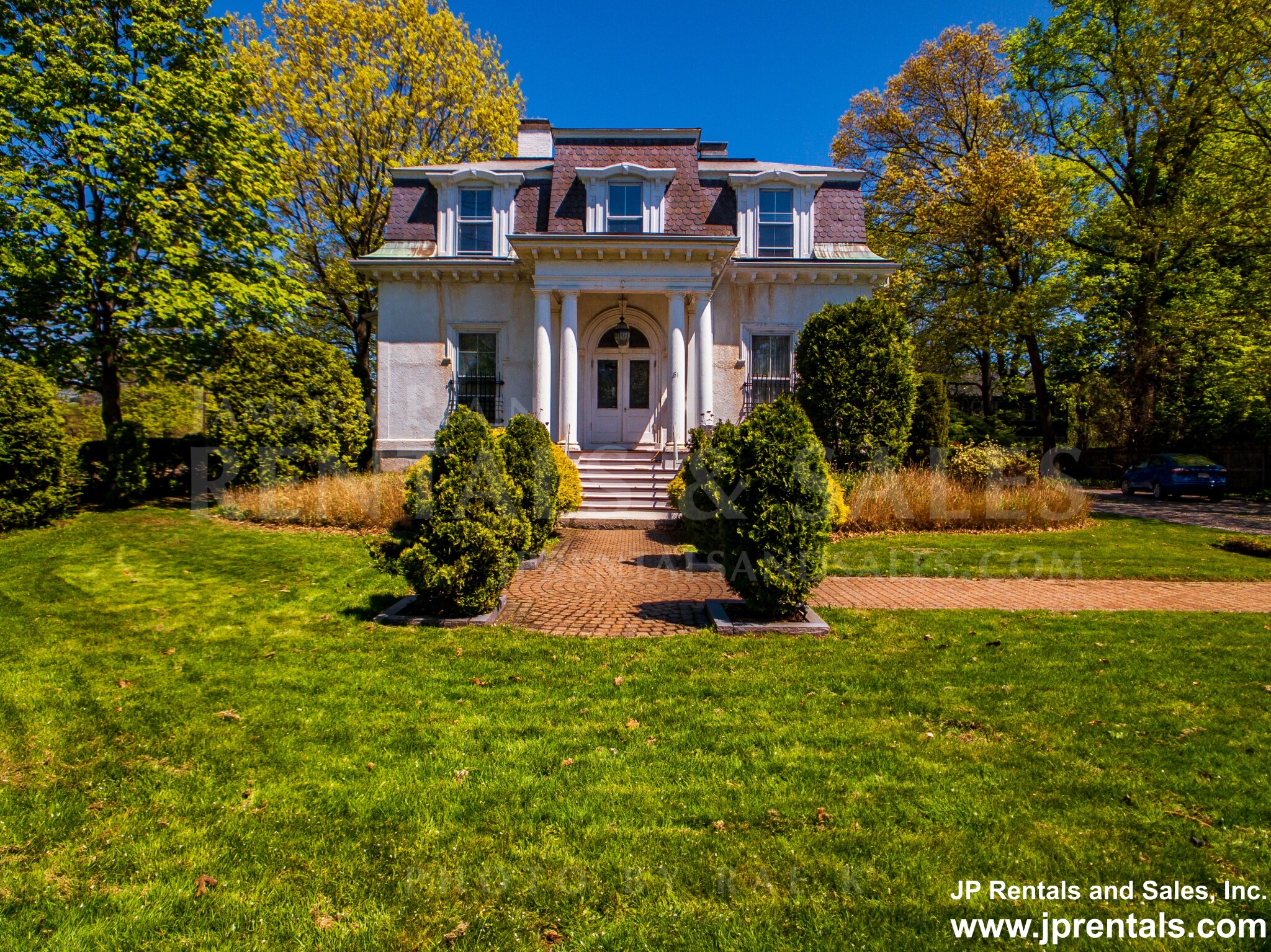 61 Pond St, Jamaica Plain