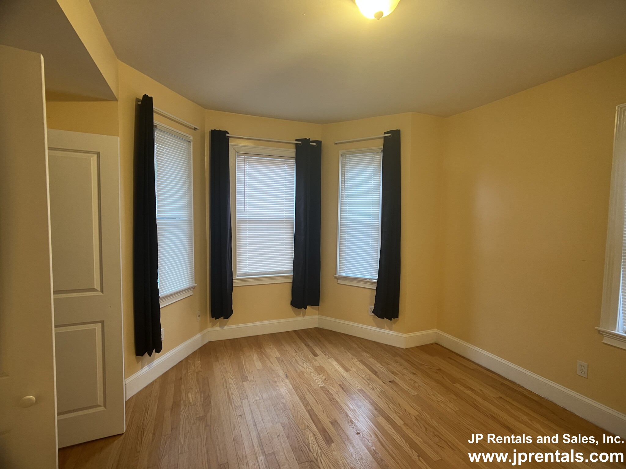 111 Heath St, Jamaica Plain