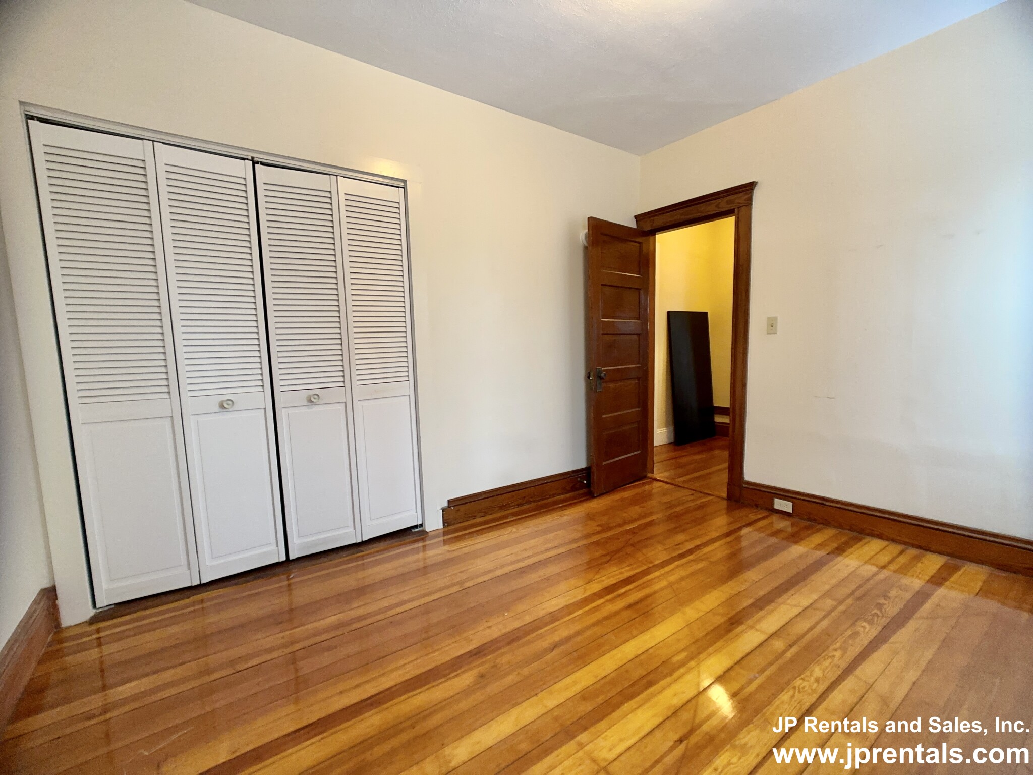 21 Child St, Jamaica Plain