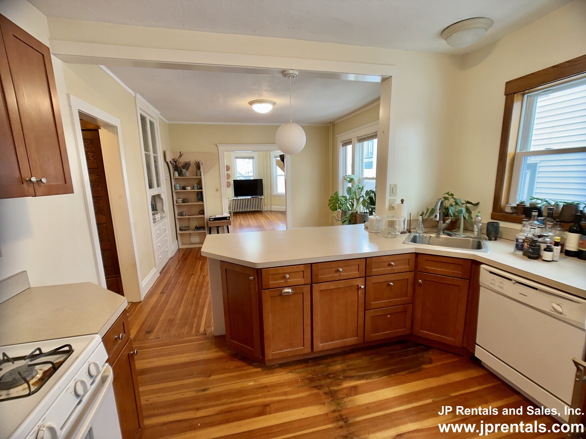 21 Child St, Jamaica Plain