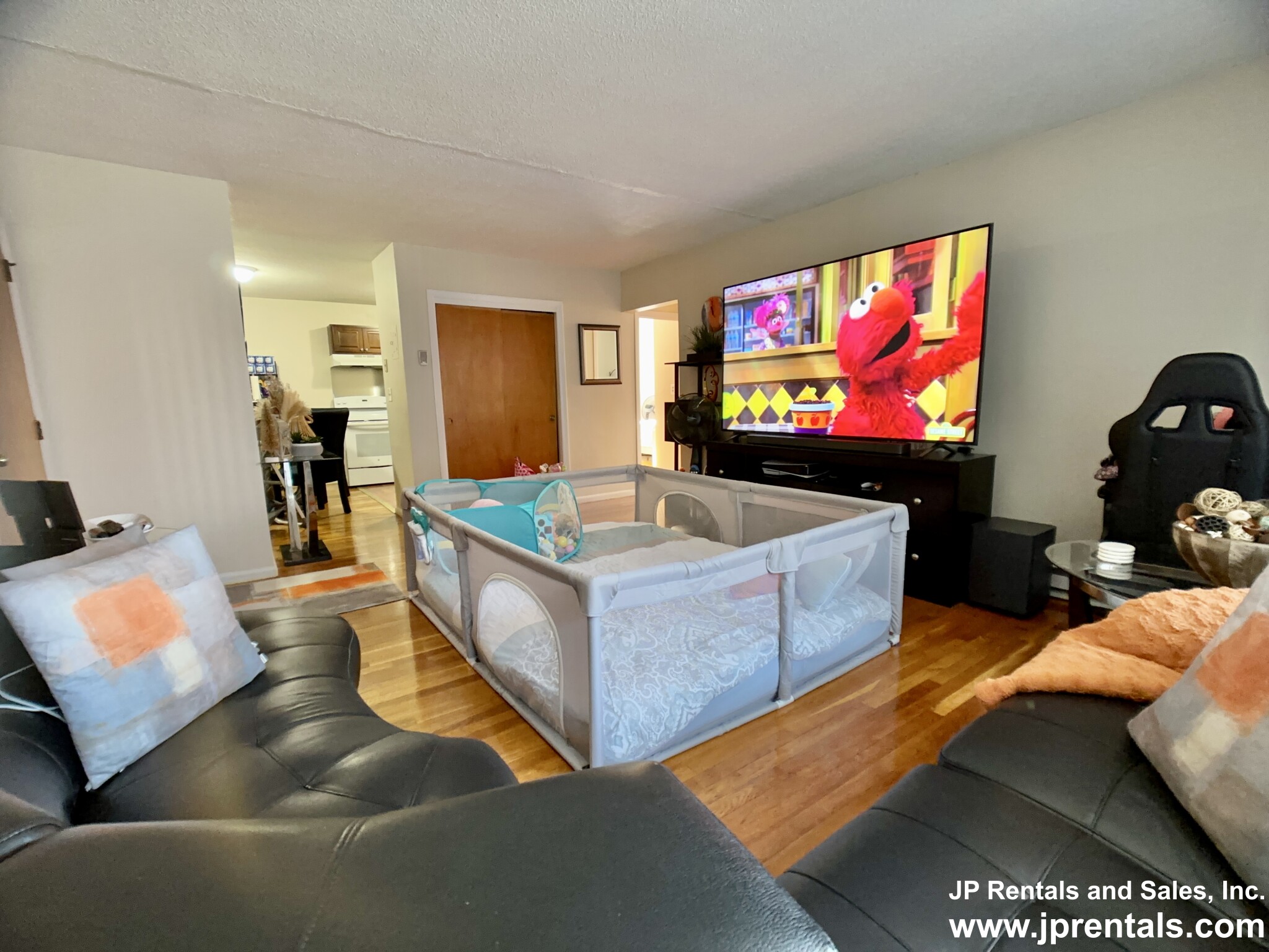 79 Poplar St, Roslindale