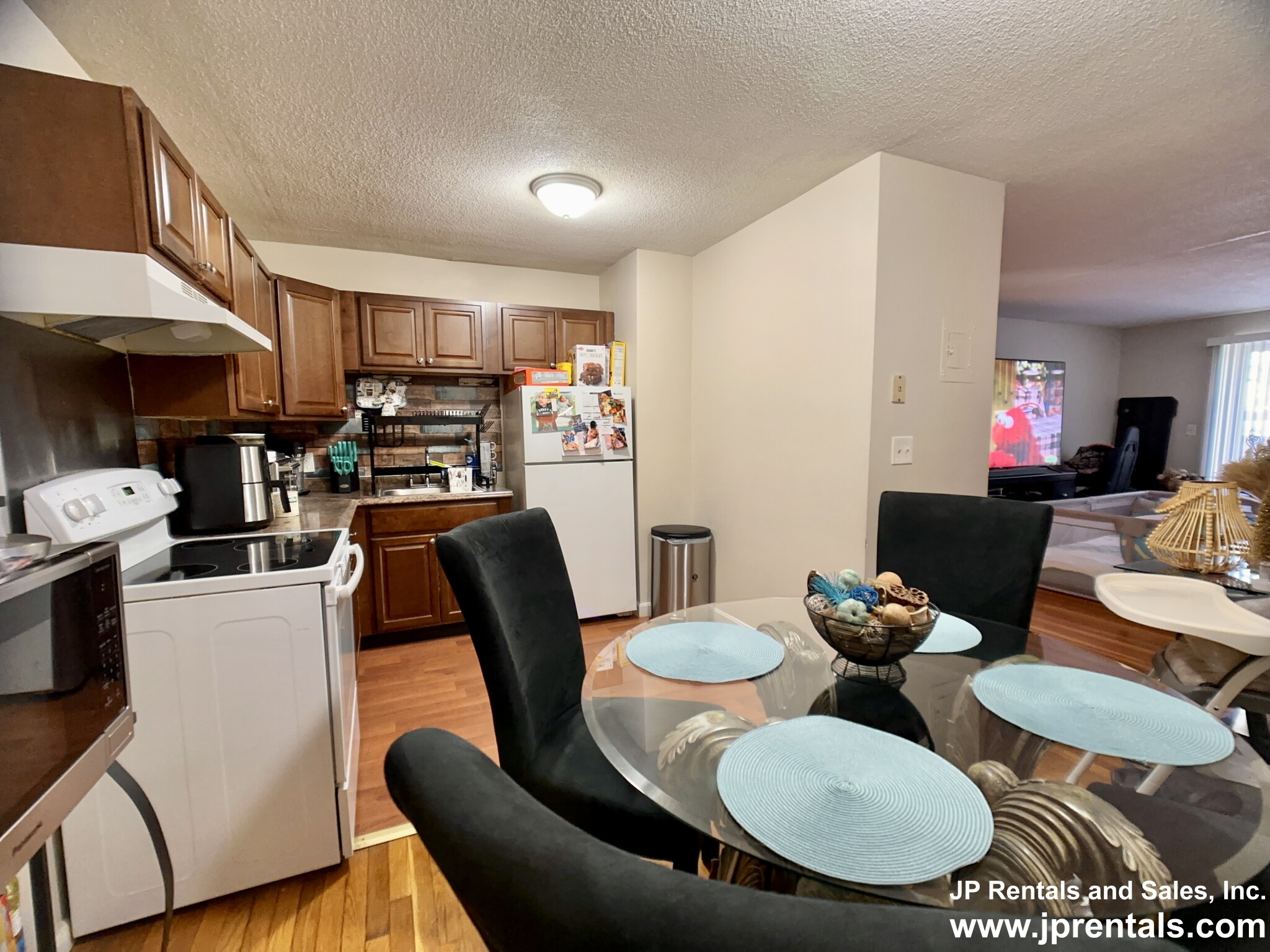 79 Poplar St, Roslindale