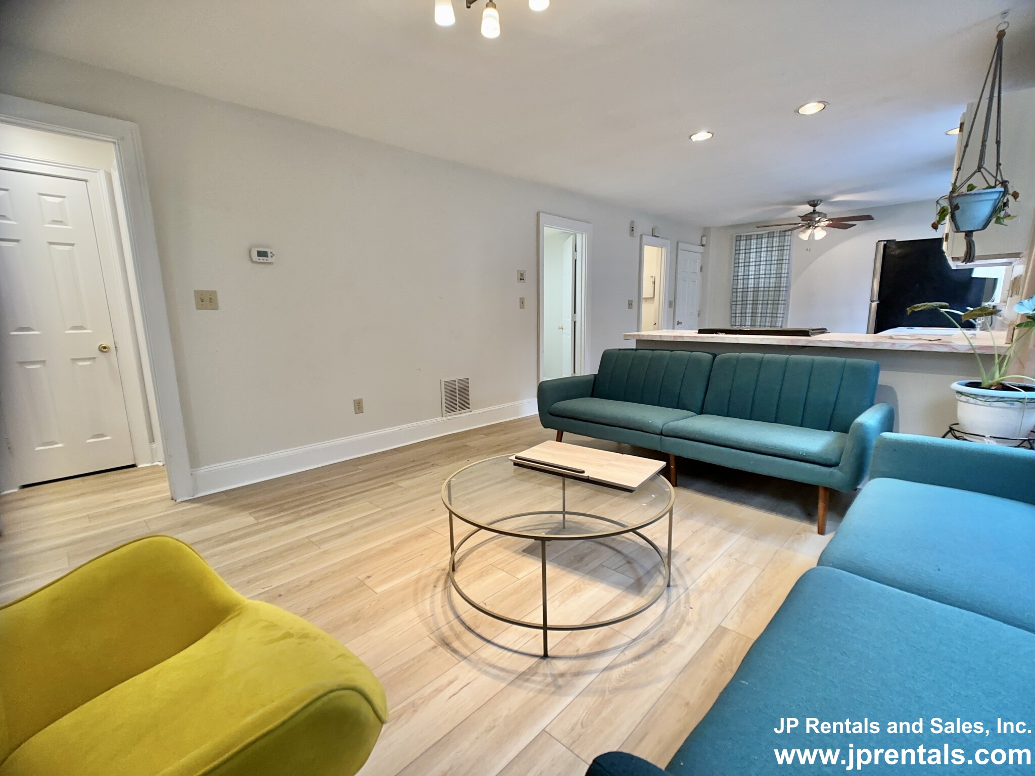 46 Woodlawn St, Jamaica Plain