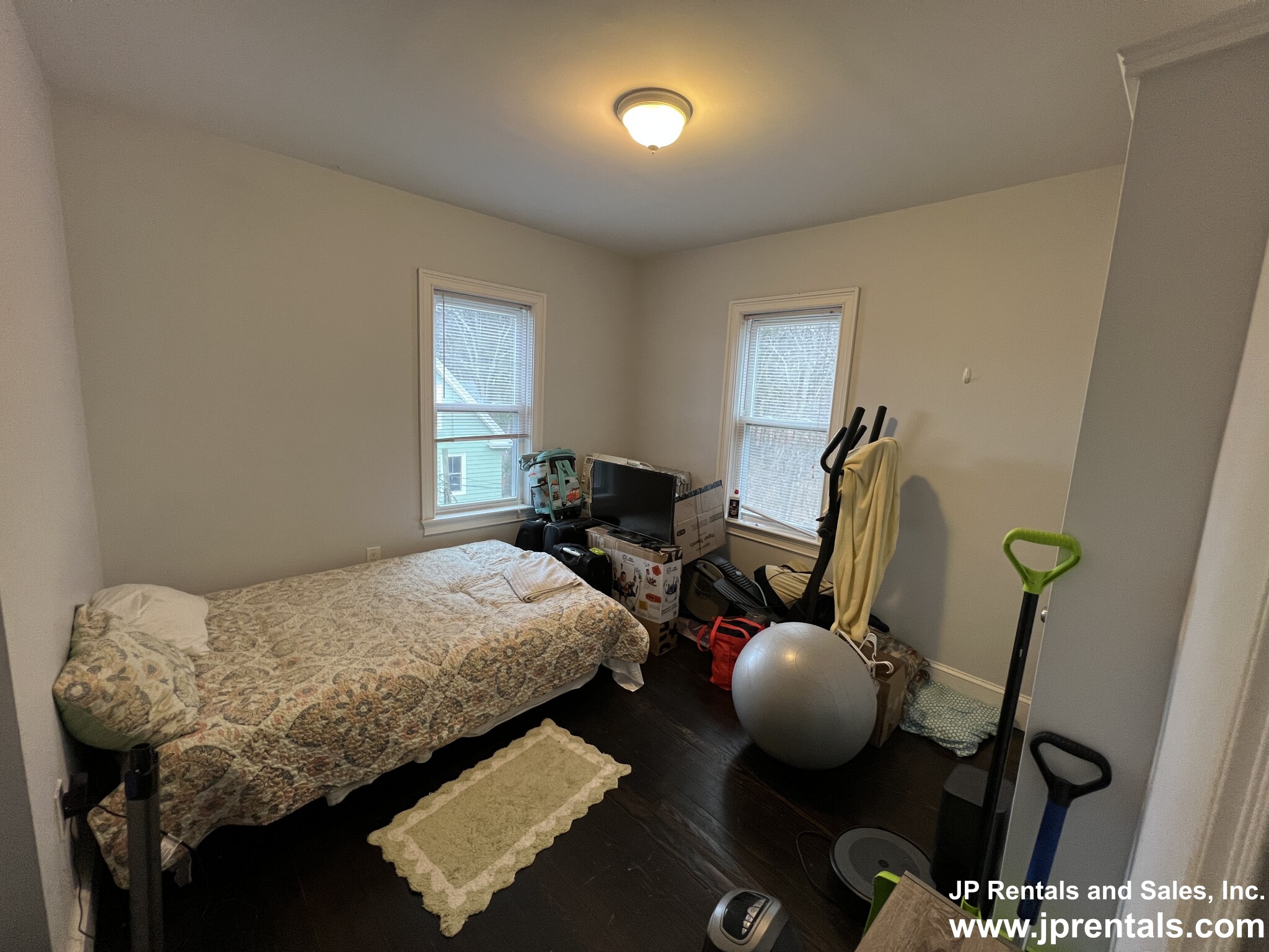 74 Weld Hill St, Jamaica Plain