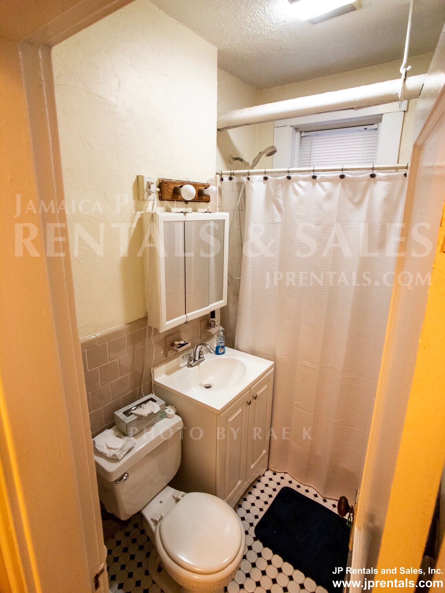 238 Huntington Ave, Jamaica Plain