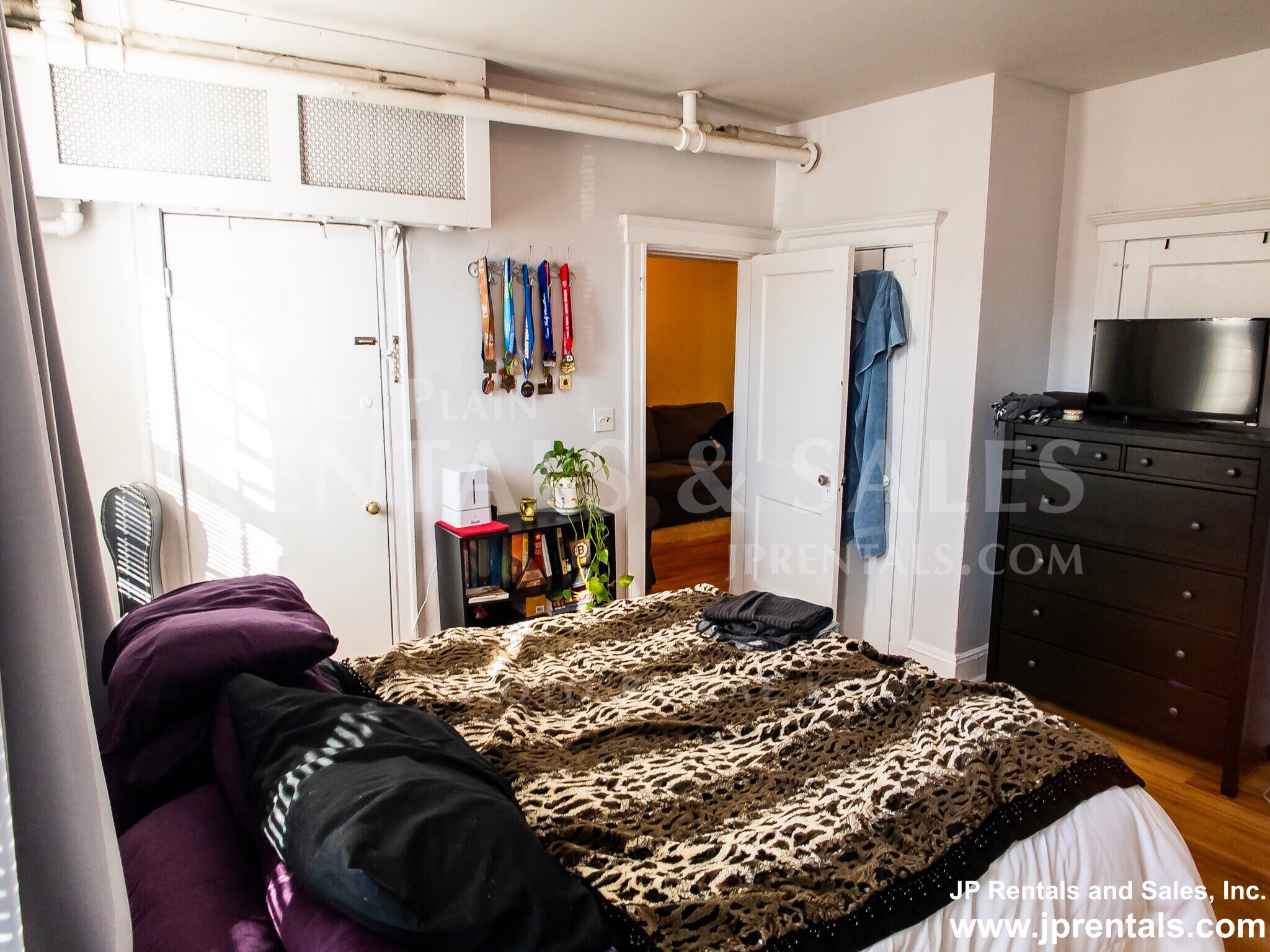 238 Huntington Ave, Jamaica Plain