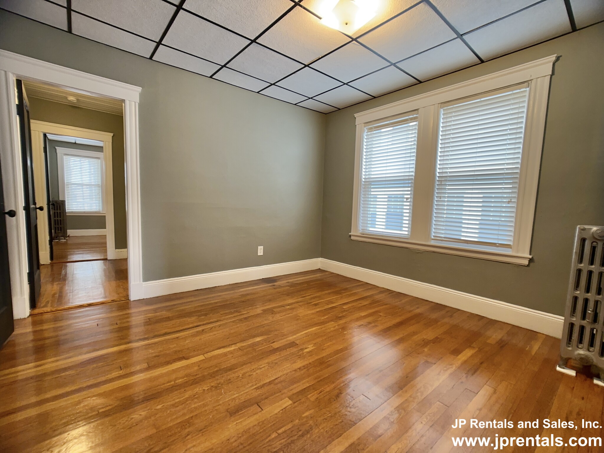 4615 Washington St, Roslindale