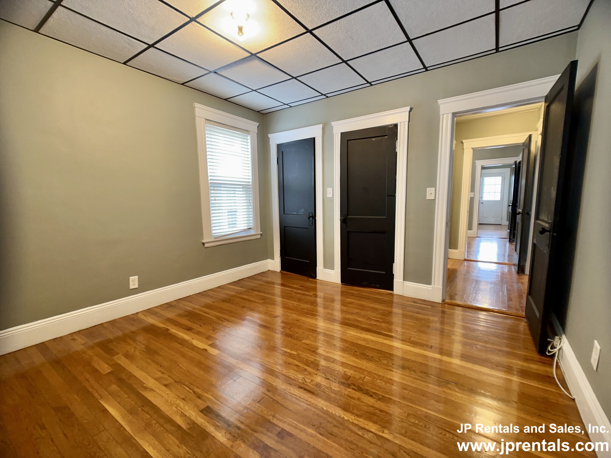 4615 Washington St, Roslindale