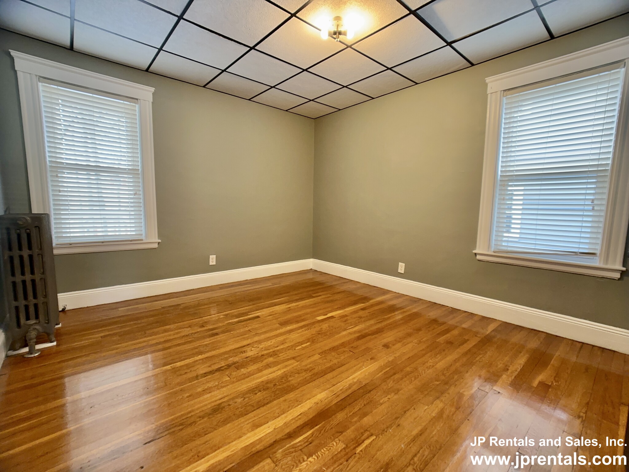 4615 Washington St, Roslindale