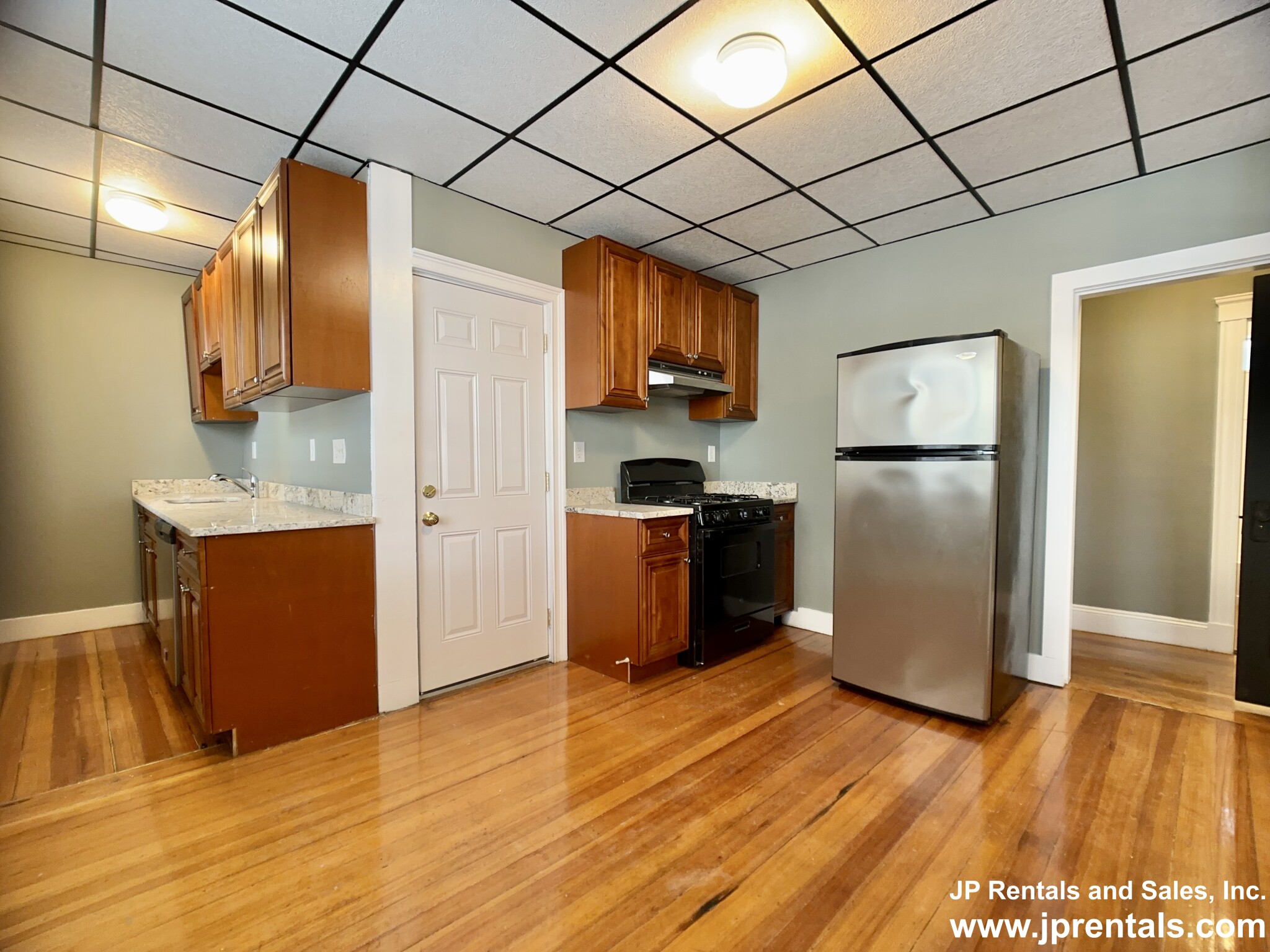 4615 Washington St, Roslindale