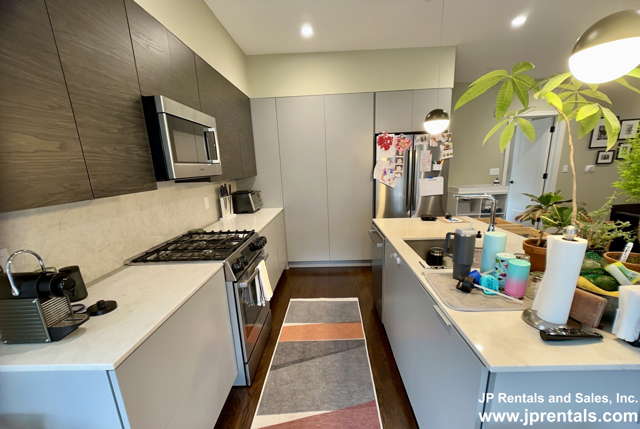 45 Burnett St, Jamaica Plain