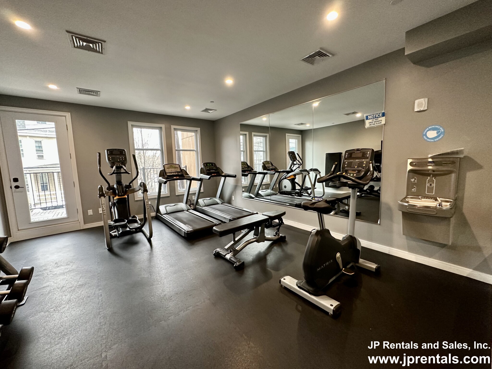 45 Burnett St, Jamaica Plain