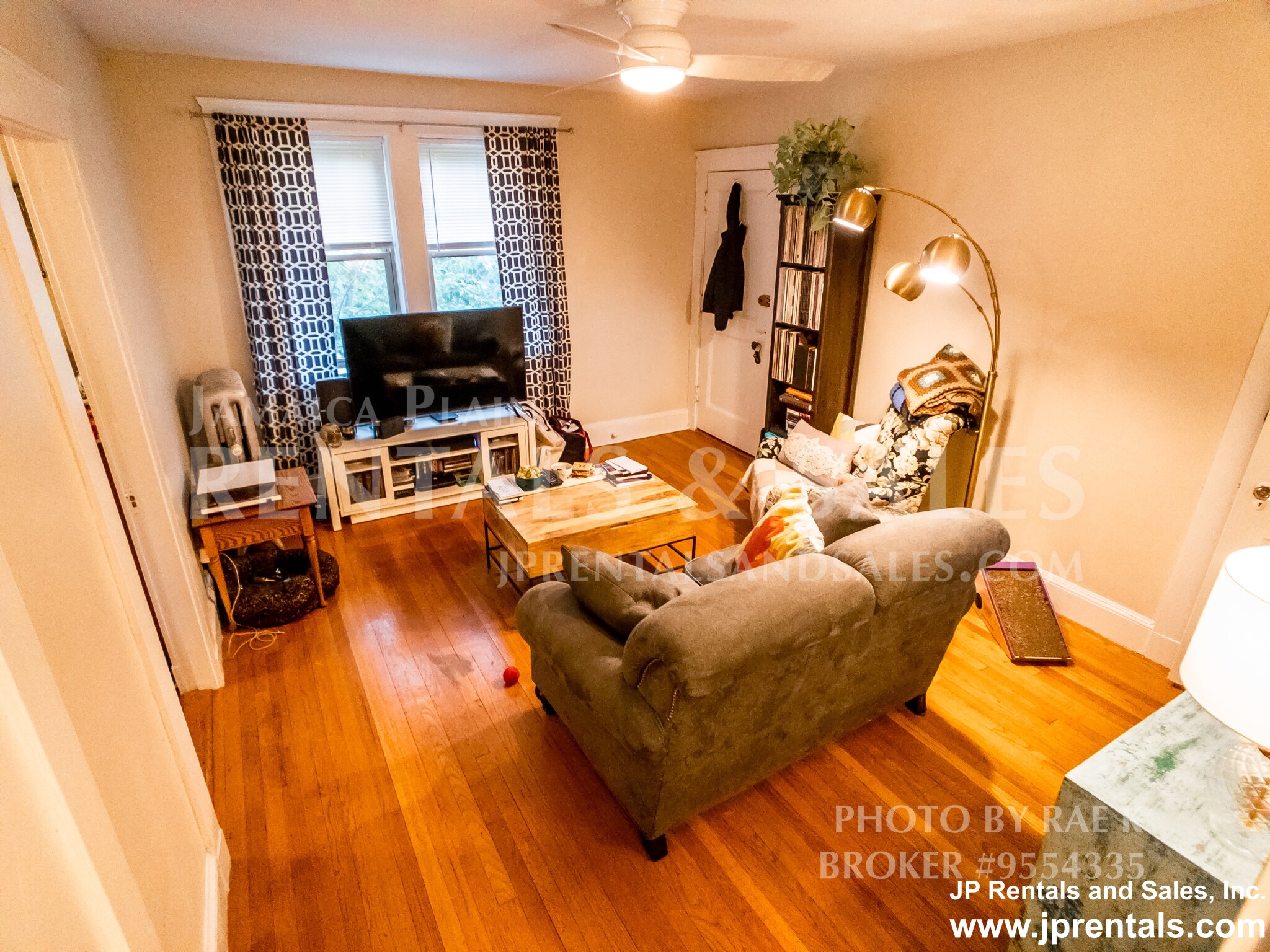 140 Arborway, Jamaica Plain